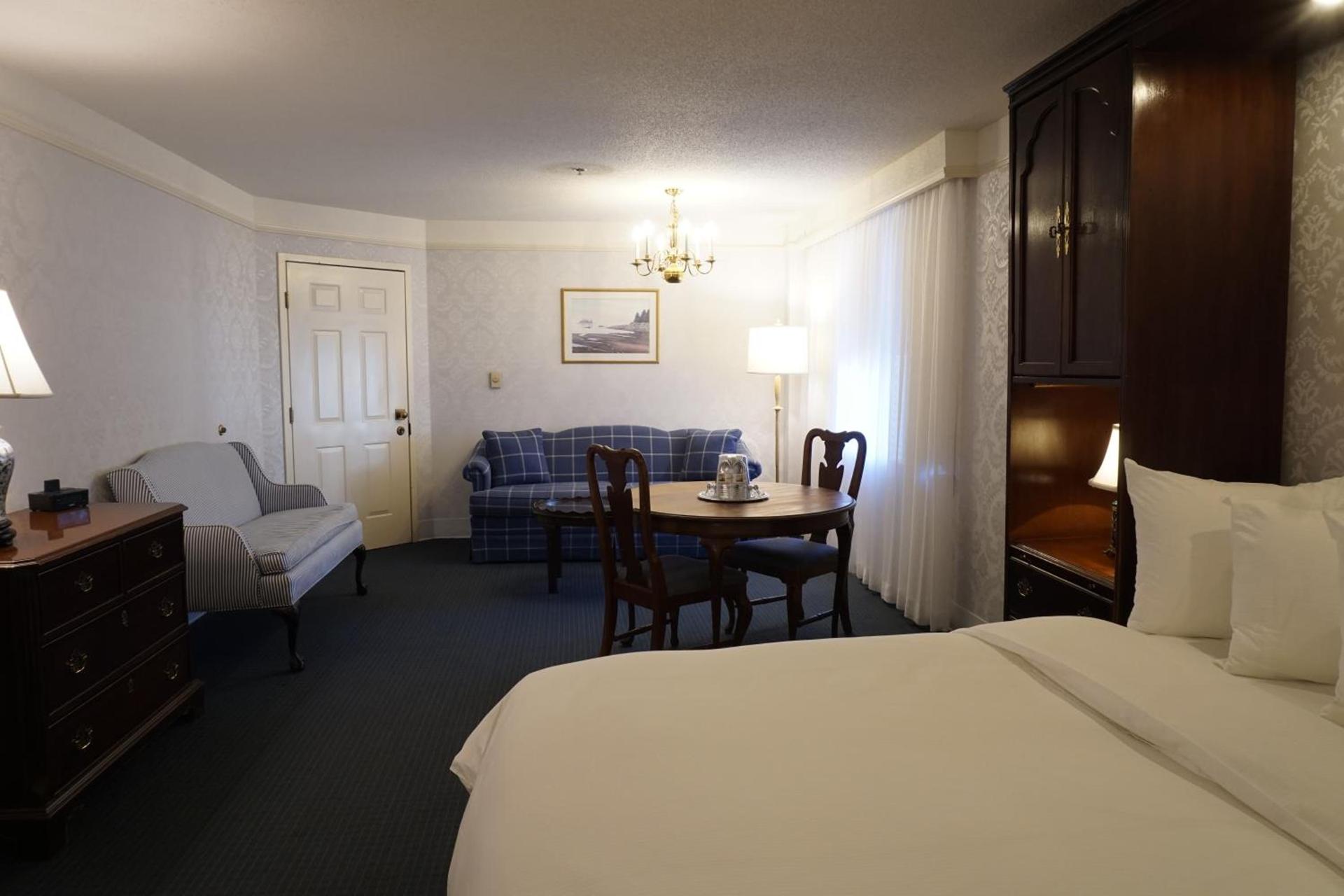 The Simsbury Inn photo 34