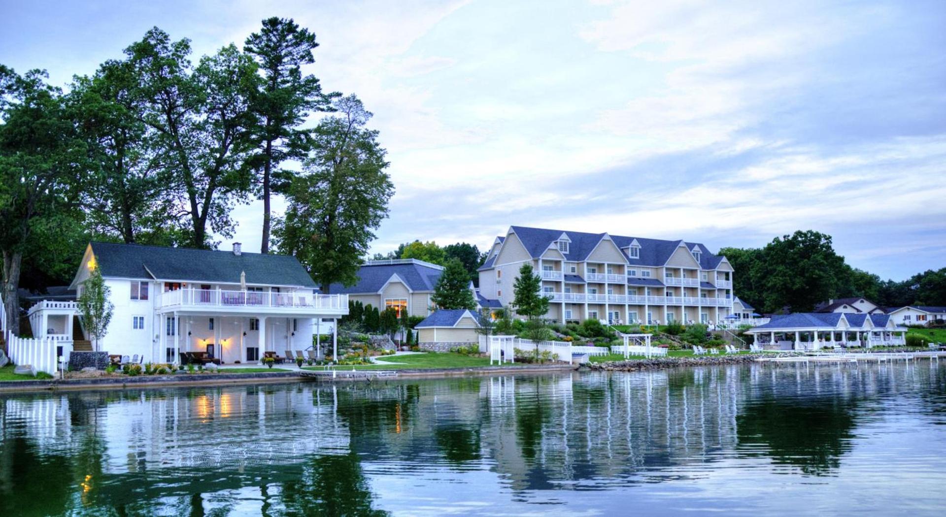 Bay Pointe Inn photo 19
