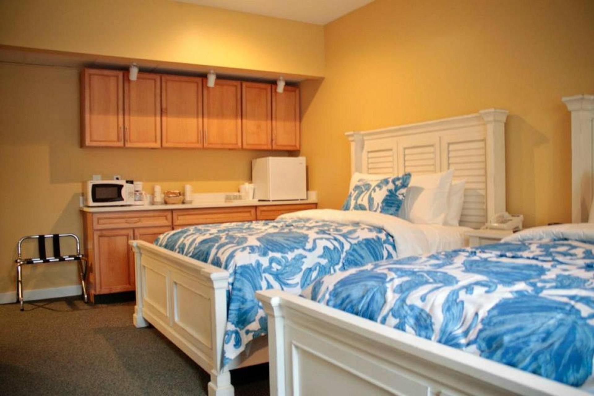 Bay Pointe Inn photo 38