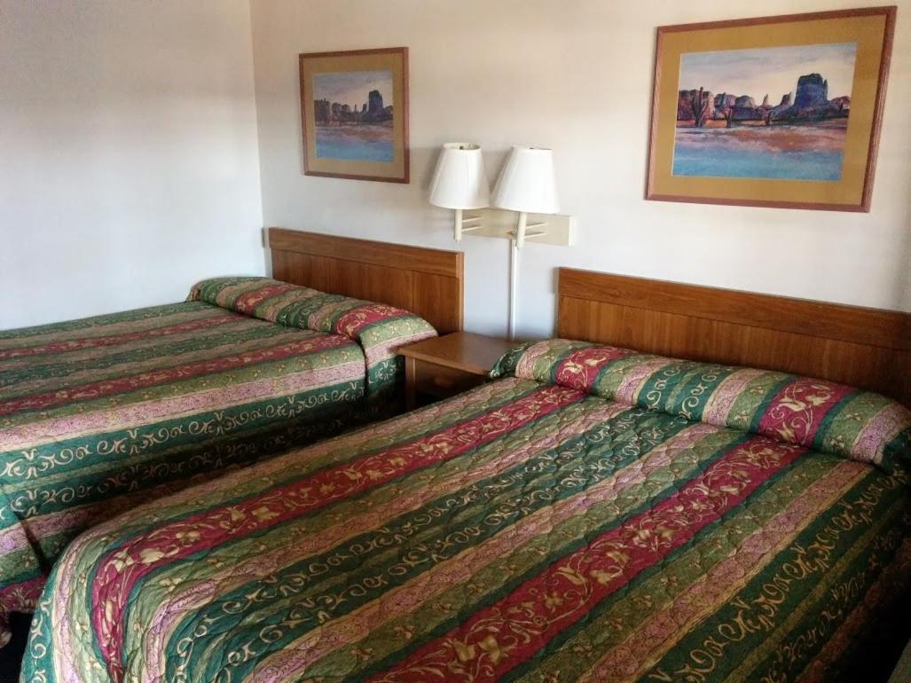 Economy Inn Safford photo 11