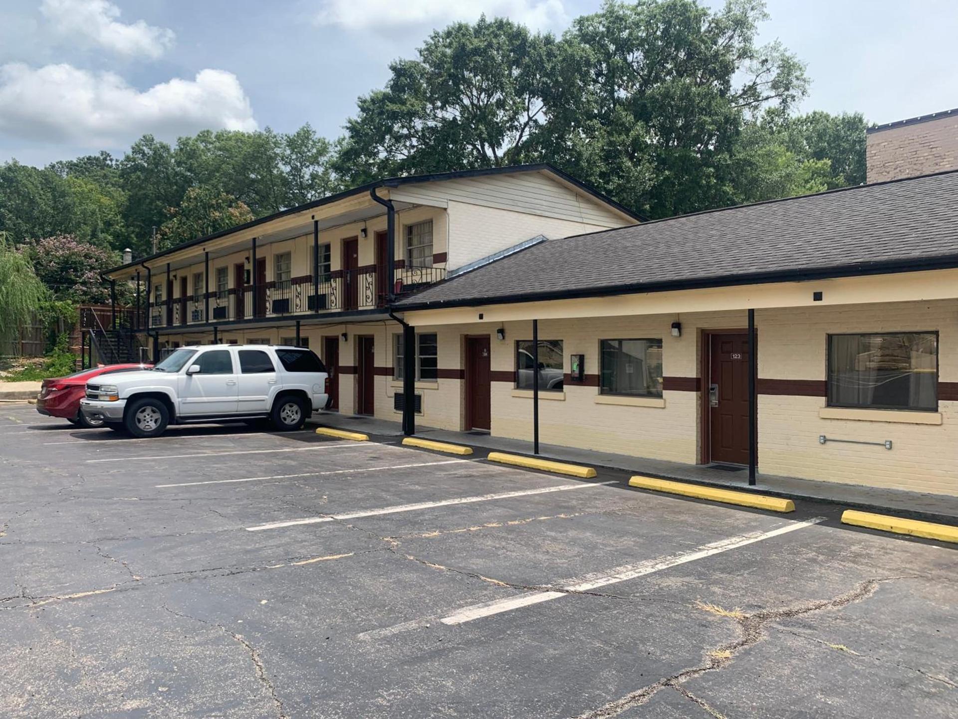 Economy Inn photo 1