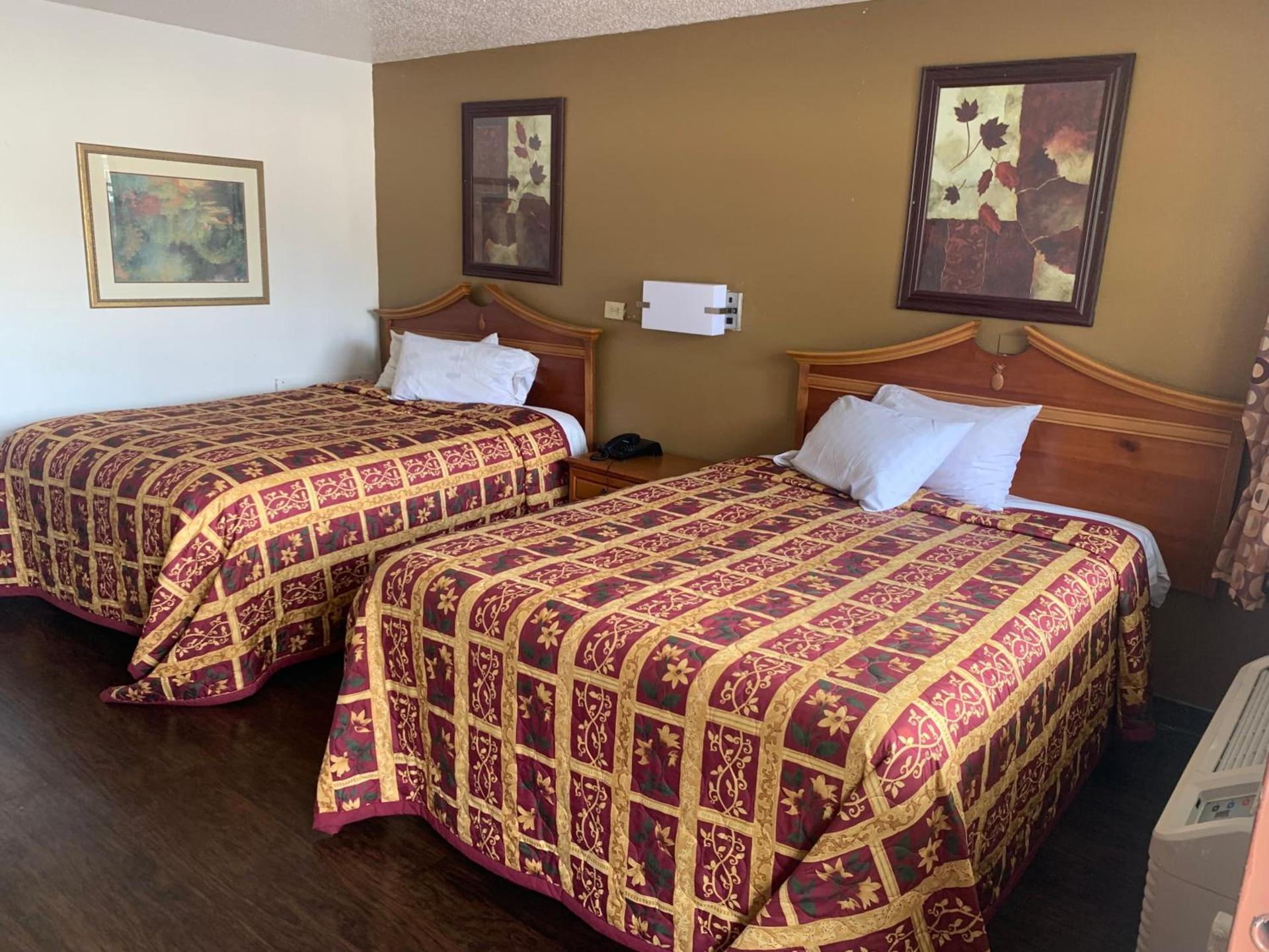 Economy Inn photo 3