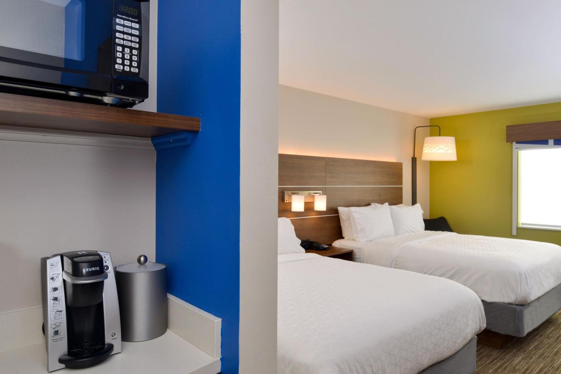 Holiday Inn Express & Suites - Ottumwa by IHG photo 13