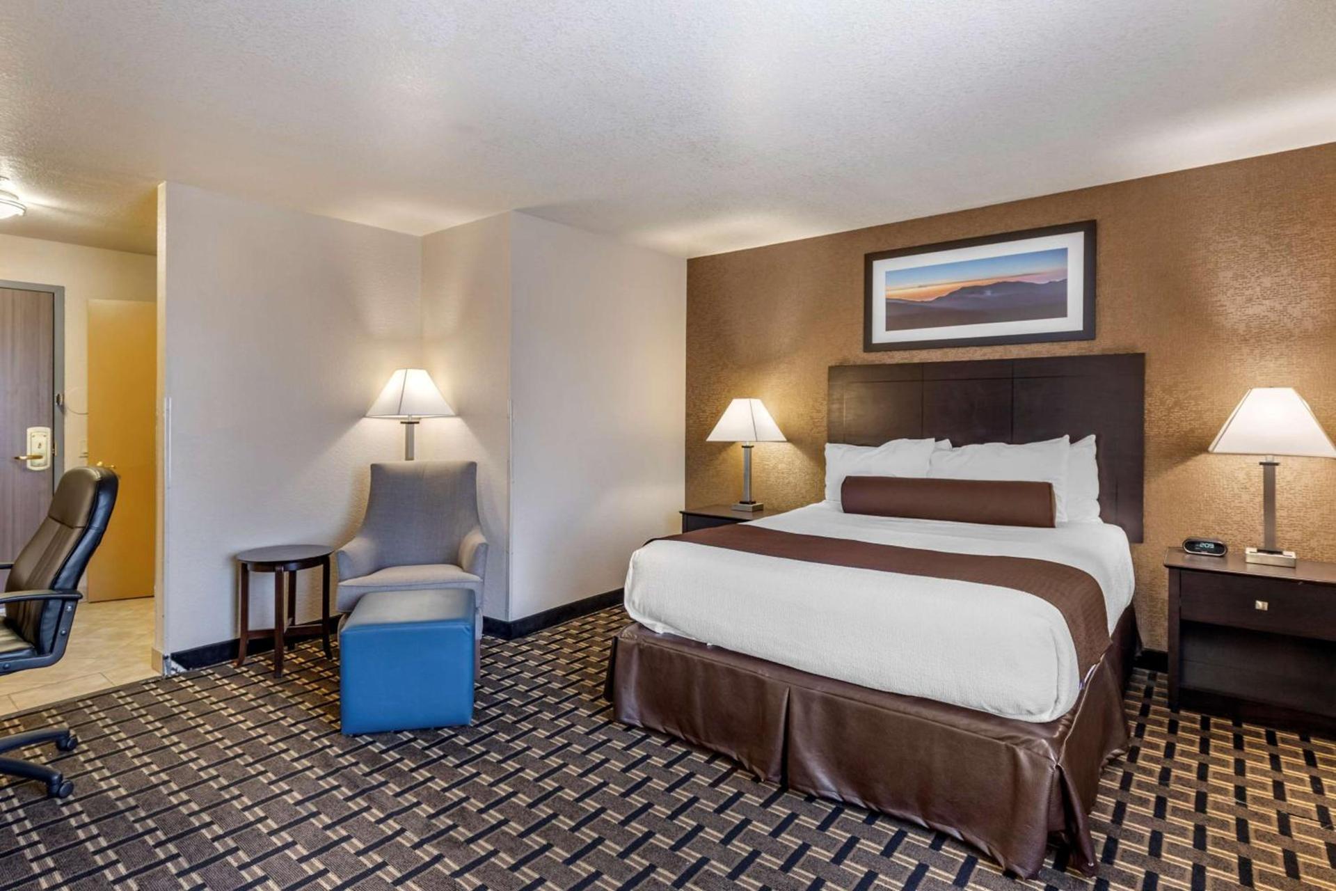 Best Western Plus Las Vegas West photo 28