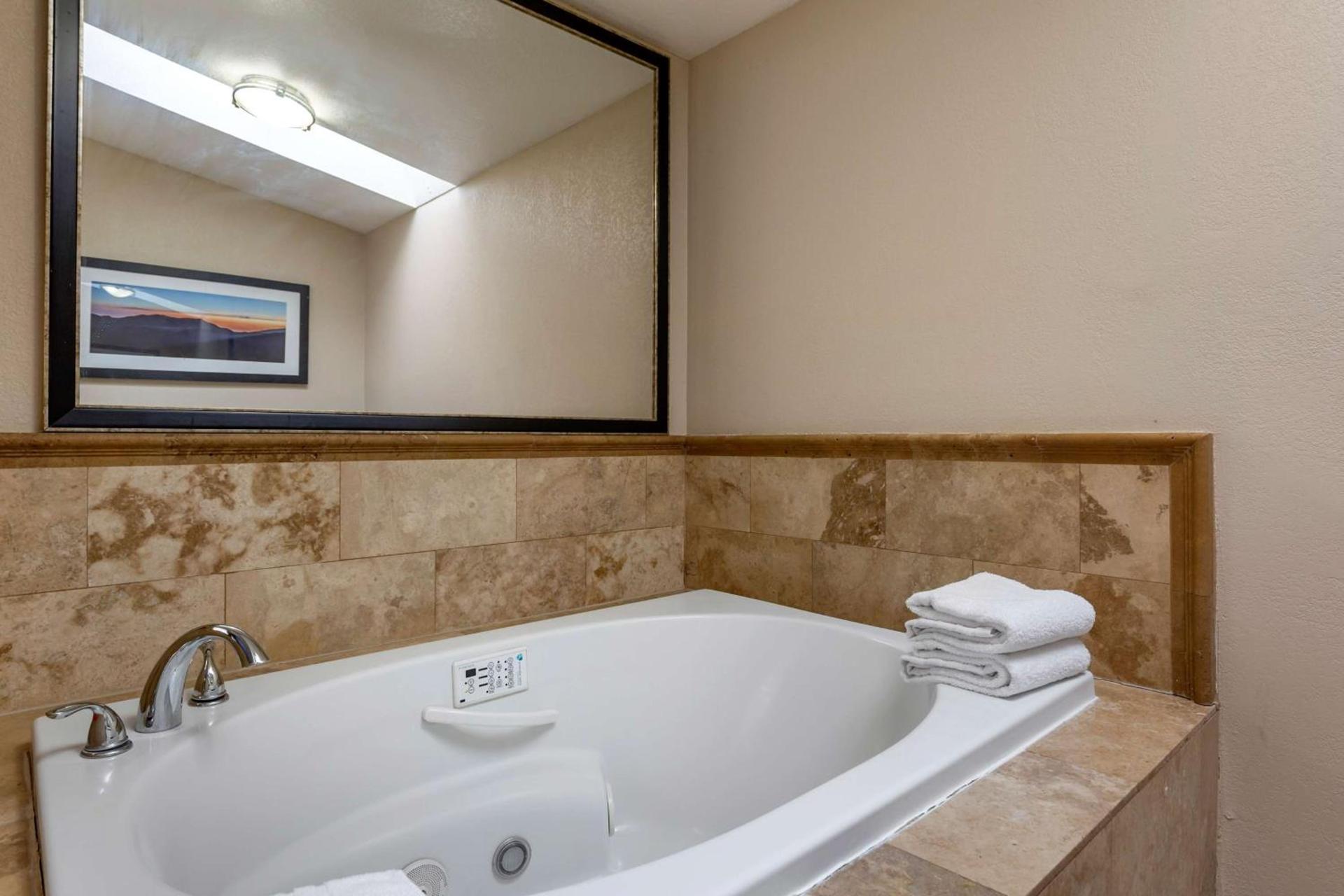 Best Western Plus Las Vegas West photo 50