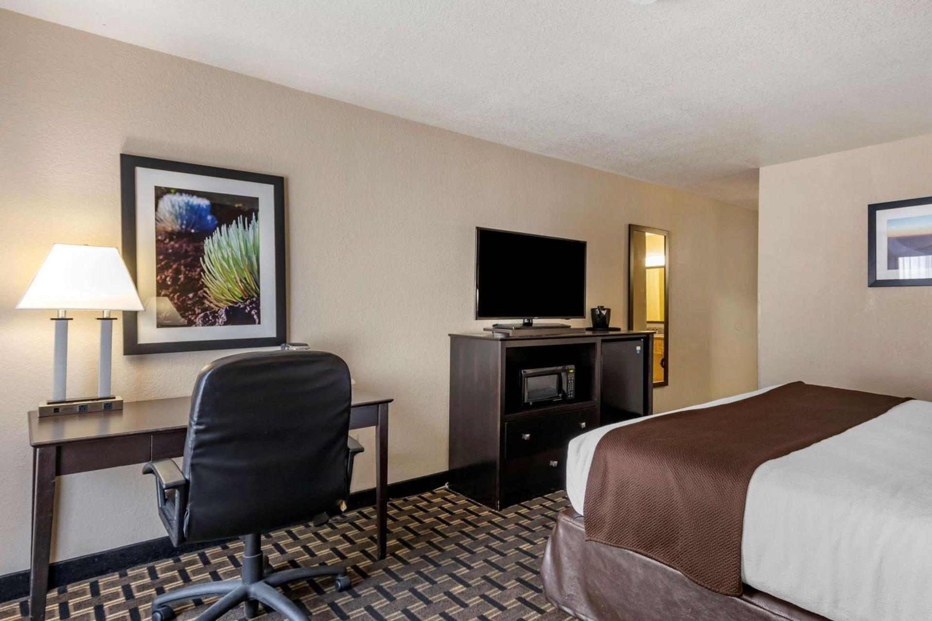 Best Western Plus Las Vegas West photo 37