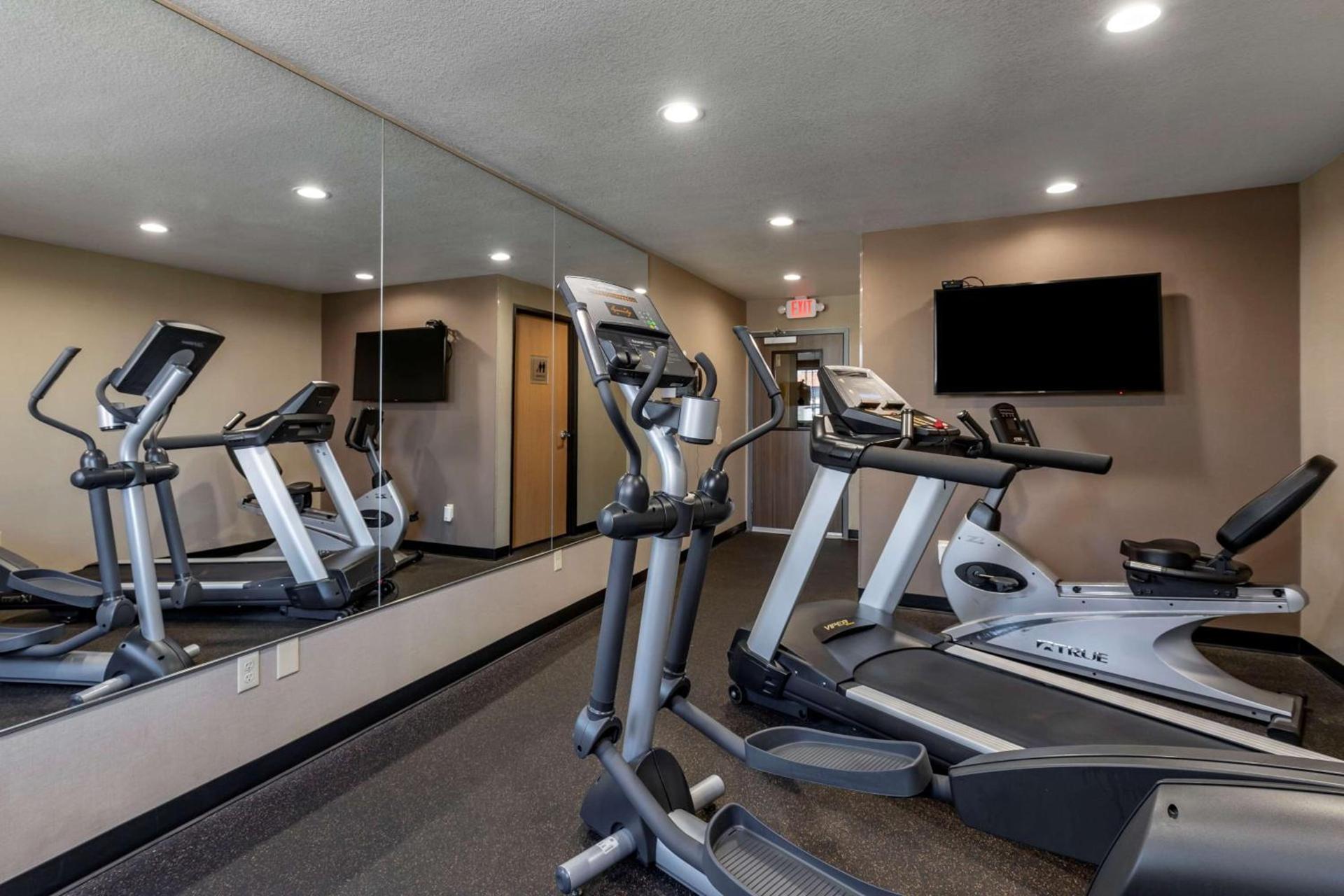 Best Western Plus Las Vegas West photo 8