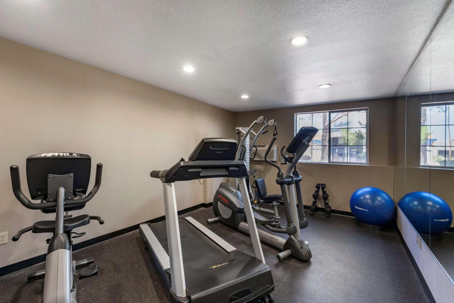 Best Western Plus Las Vegas West photo 9