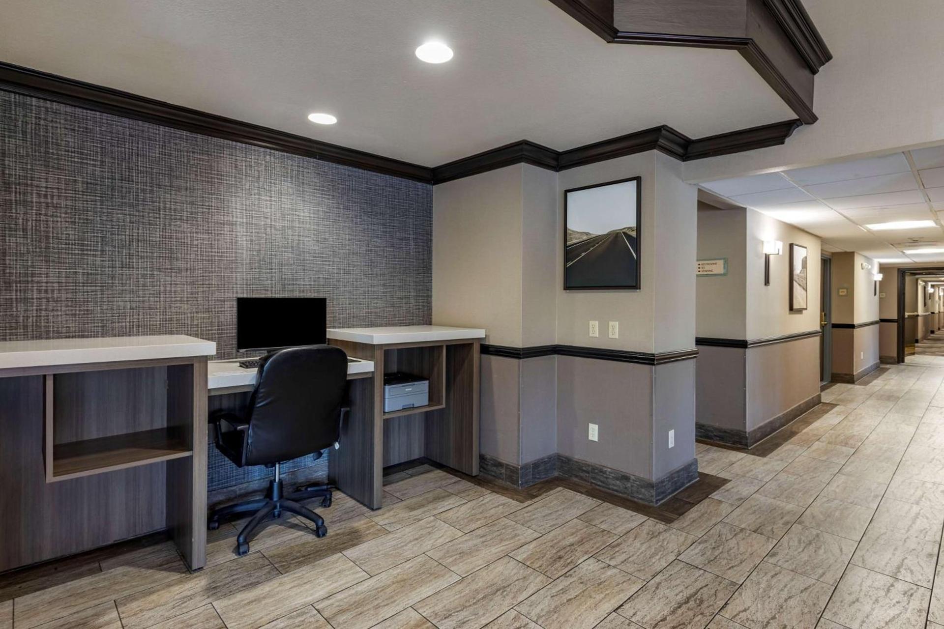 Best Western Plus Las Vegas West photo 13