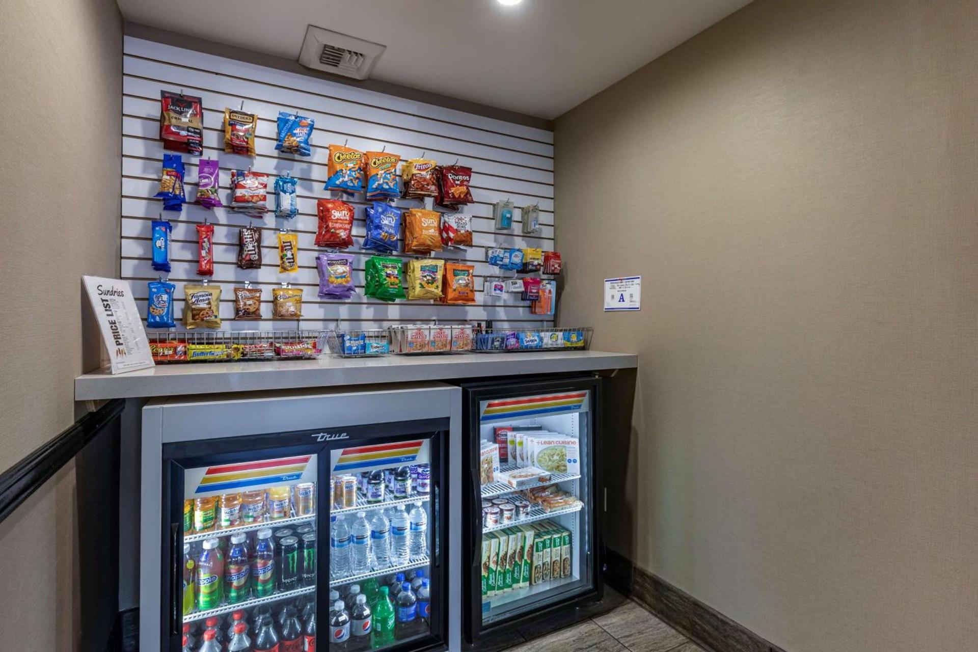 Best Western Plus Las Vegas West photo 12