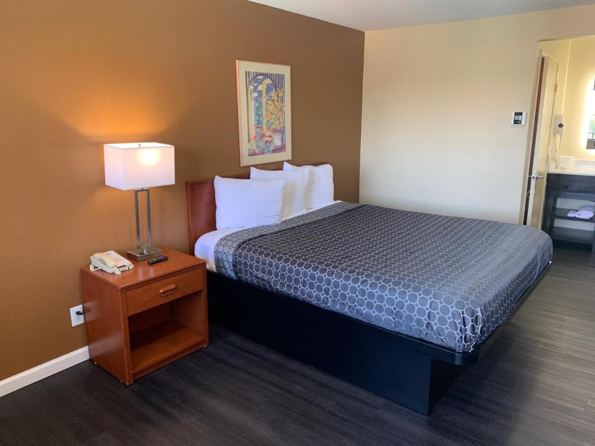 Rodeway Inn Sacramento-University Area photo 12