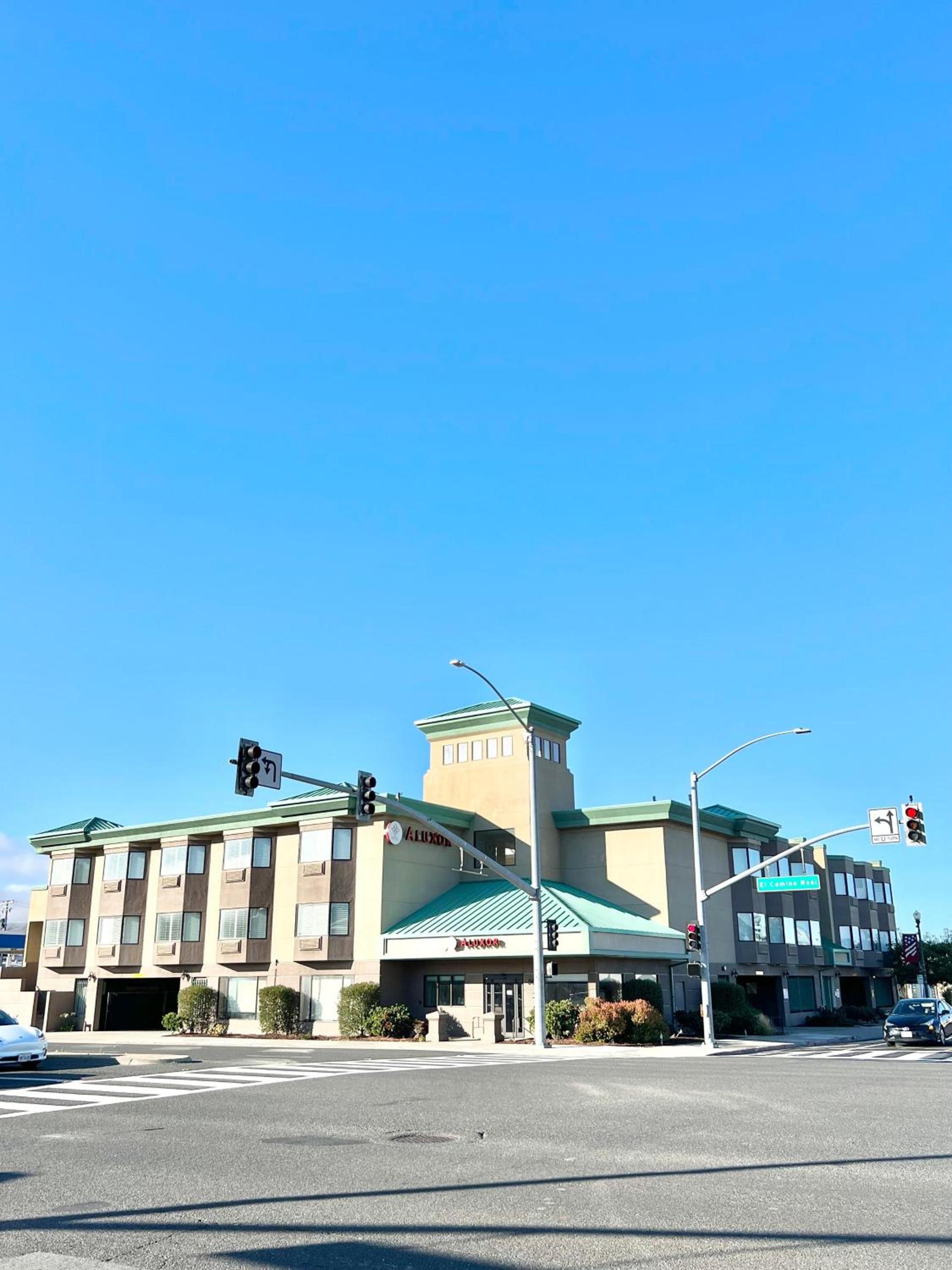 Hotel Aluxor SFO, Shuttle Service photo 6