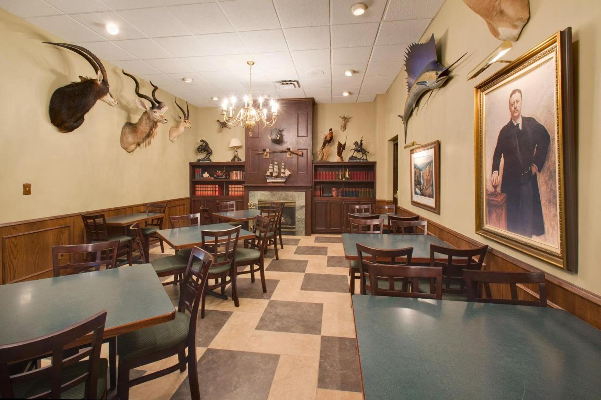 DoubleTree by Hilton Austin, MN photo 56