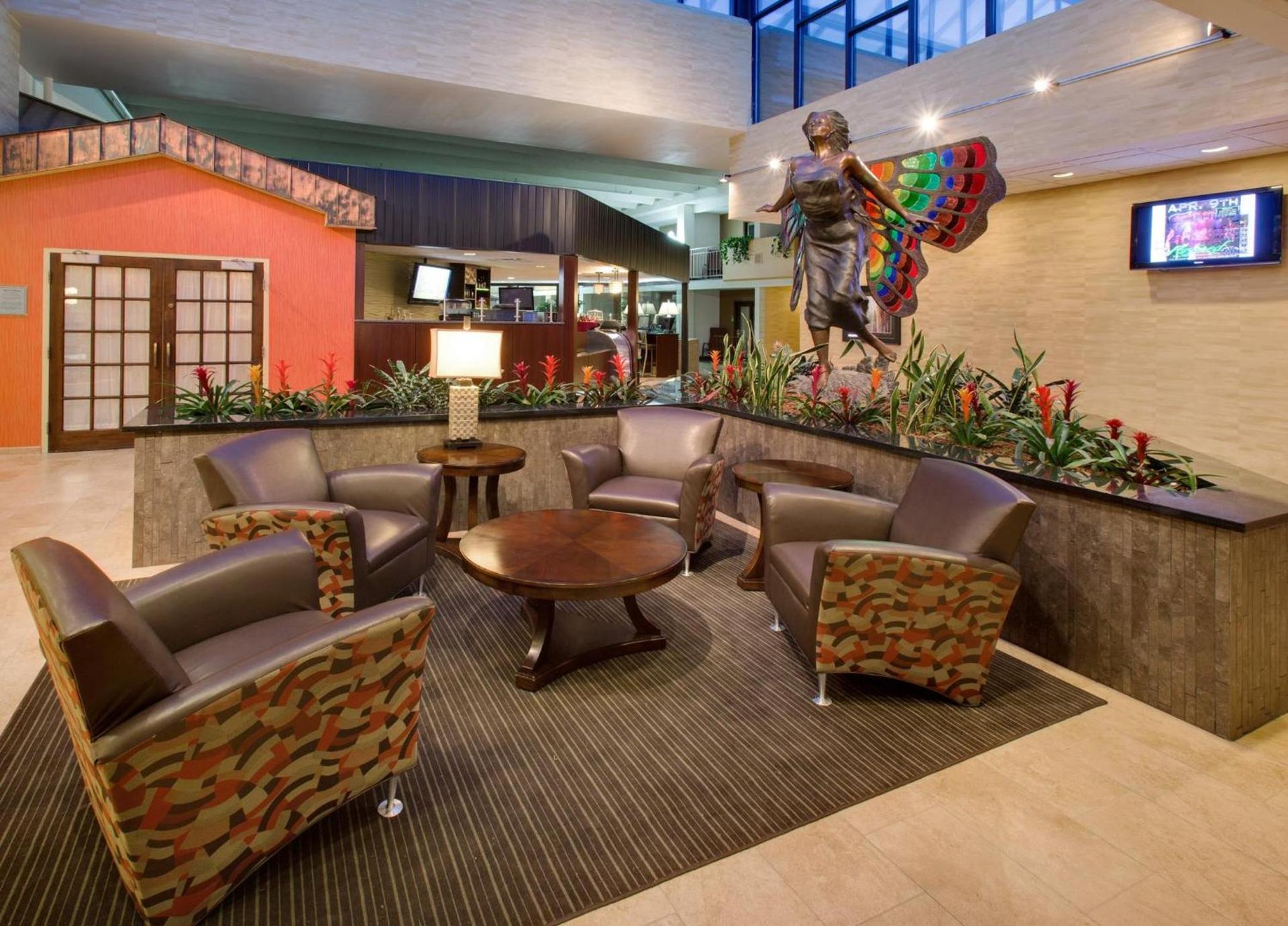 DoubleTree by Hilton Austin, MN photo 55