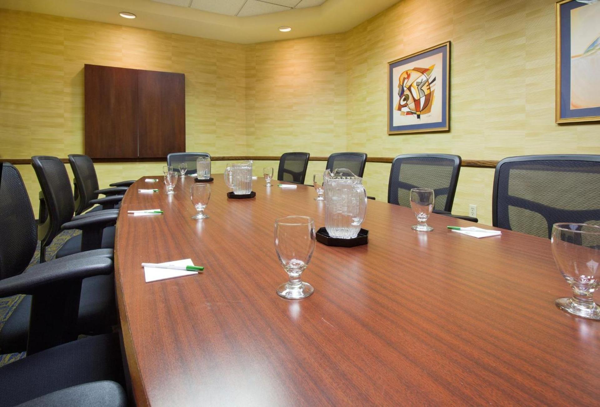 DoubleTree by Hilton Austin, MN photo 46