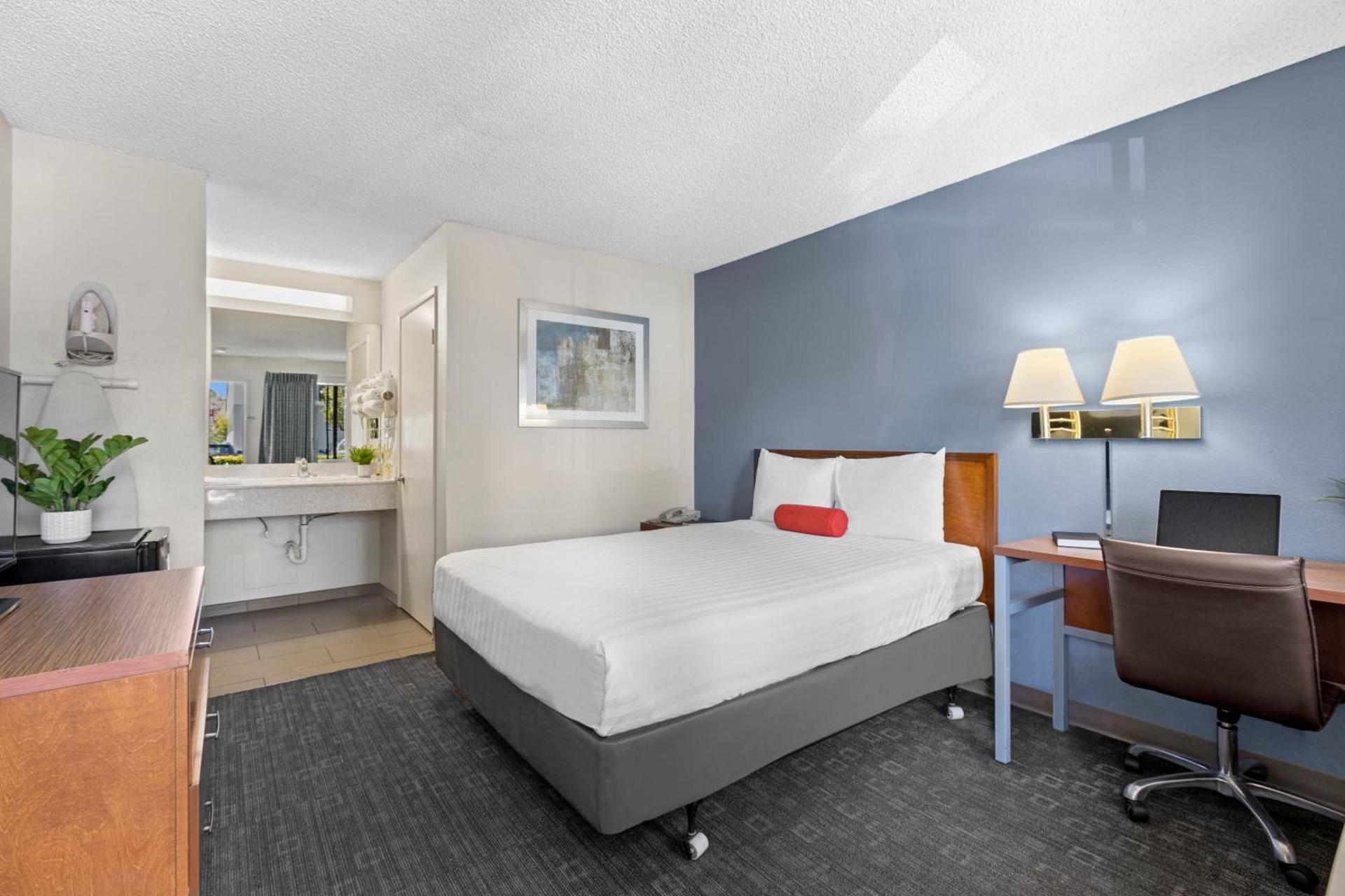Good Nite Inn Calabasas photo 16