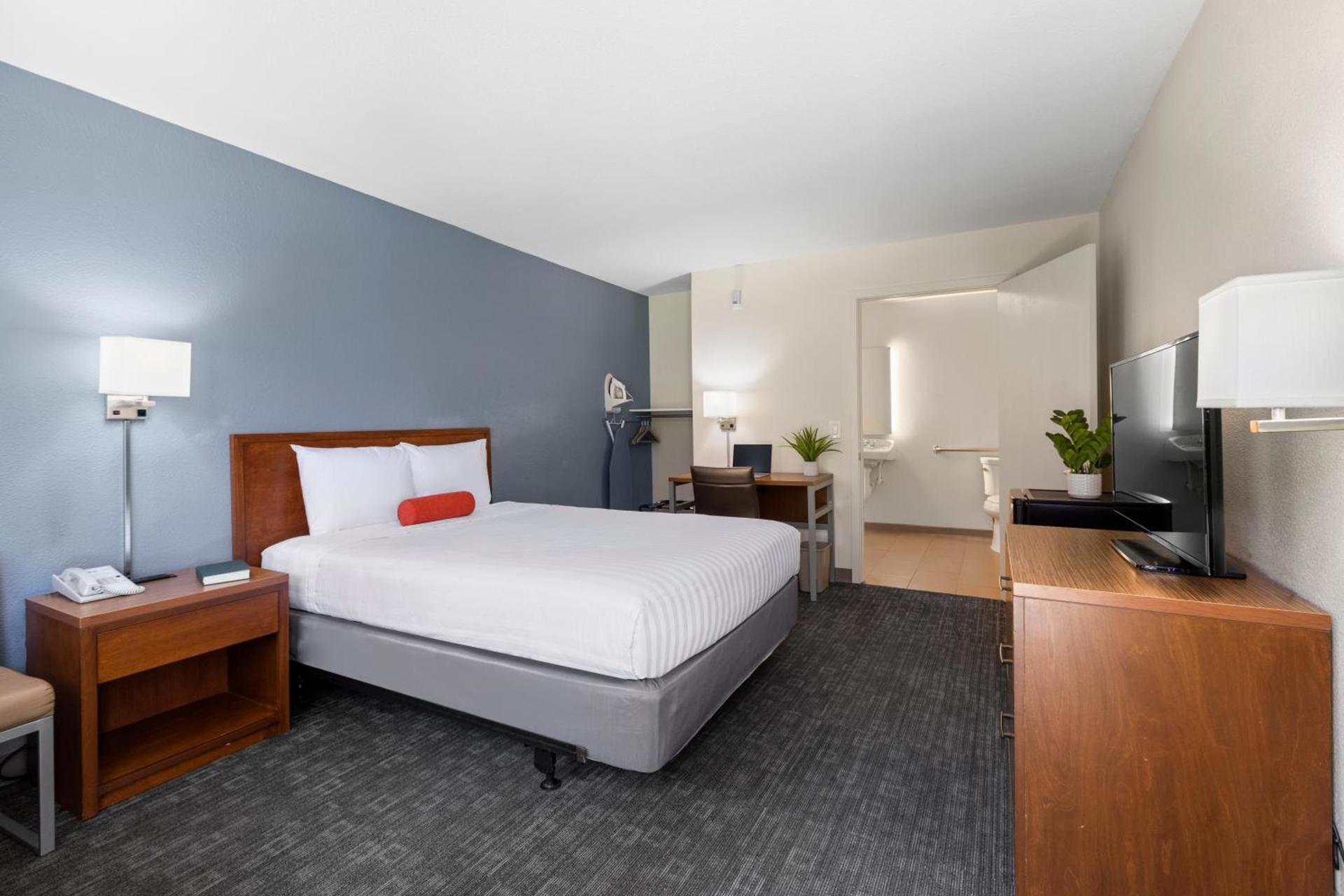 Good Nite Inn Calabasas photo 11