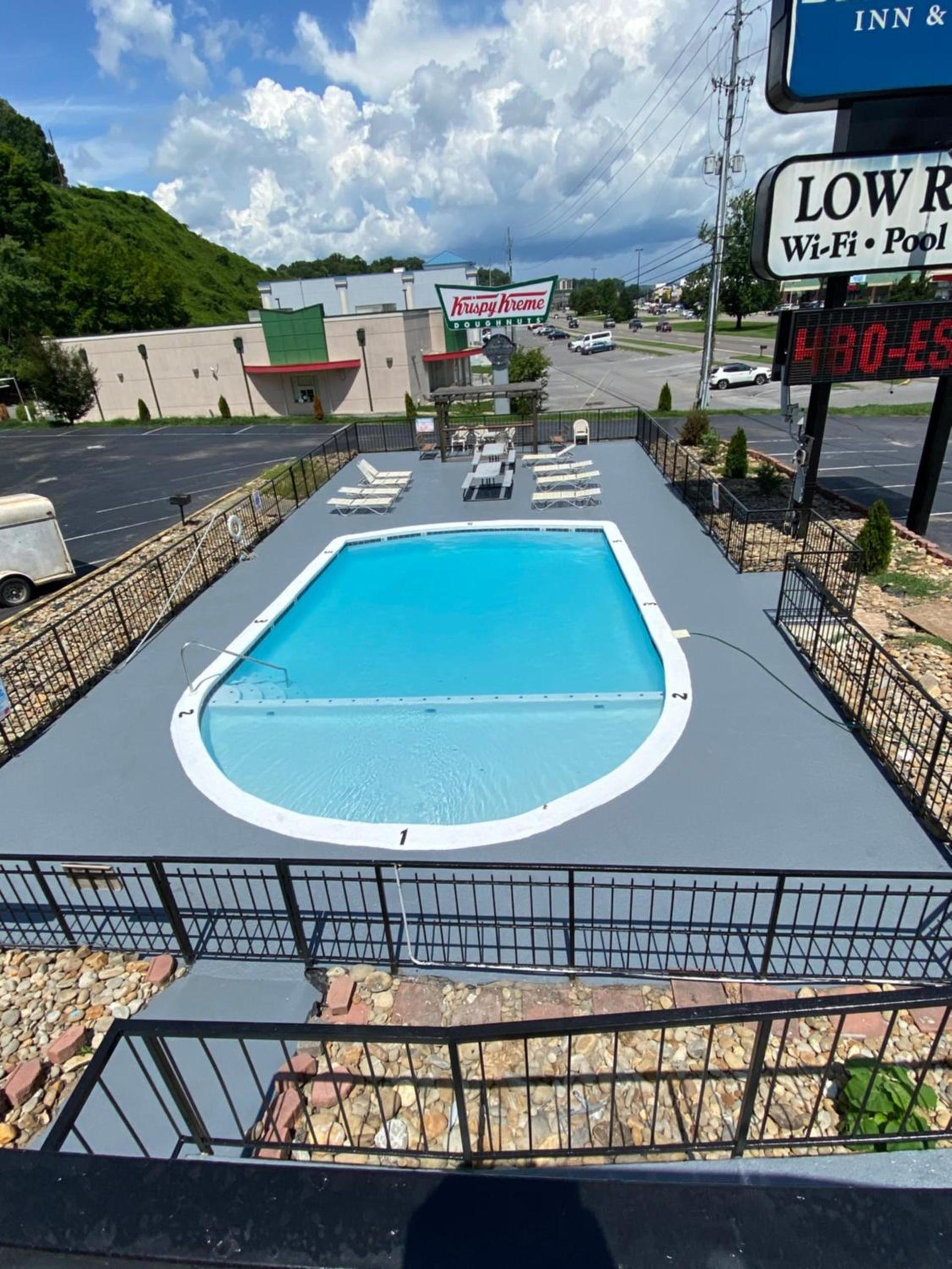 Bear Mount Inn & Suites photo 2
