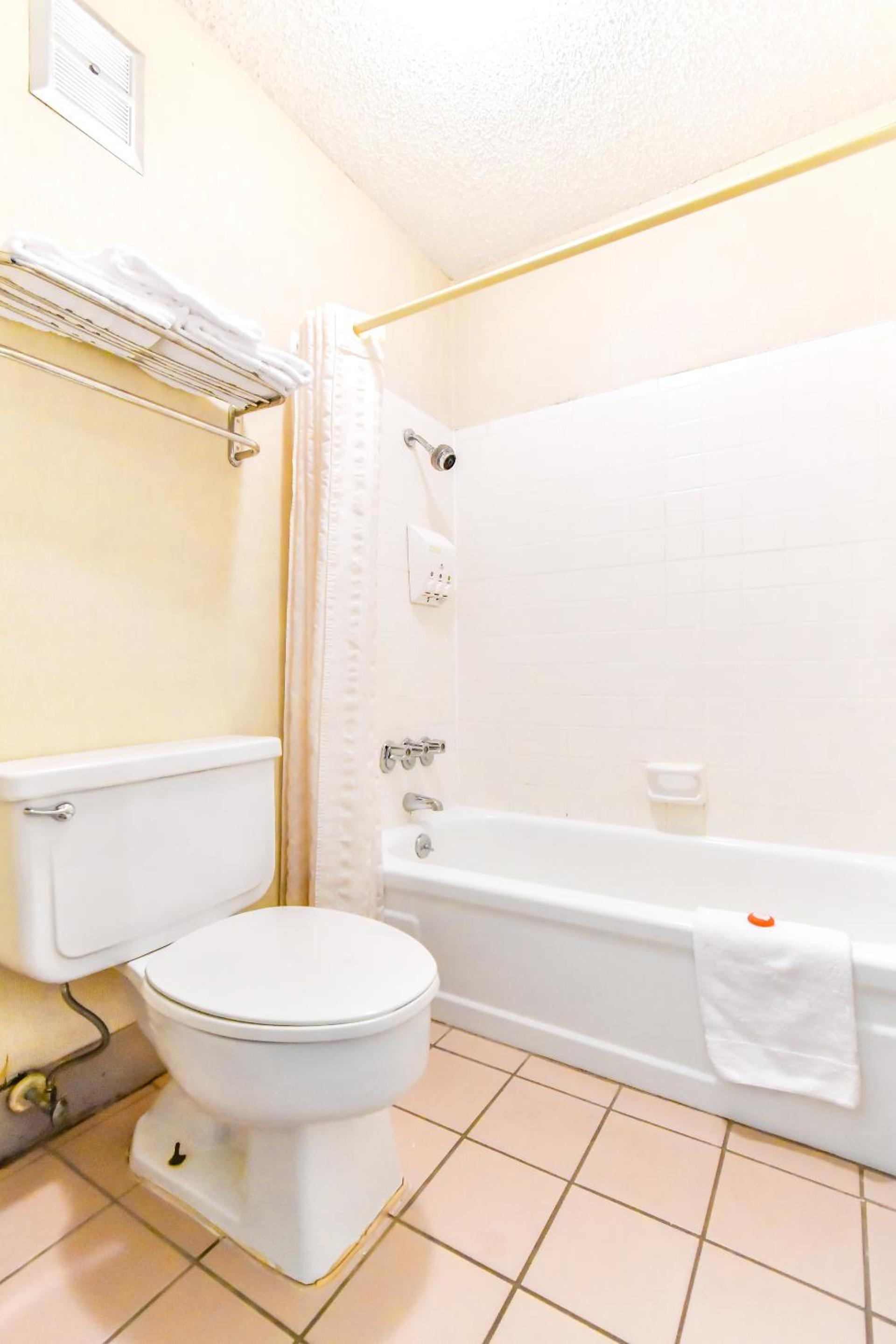 OYO Hotel Tyler Lindale photo 48