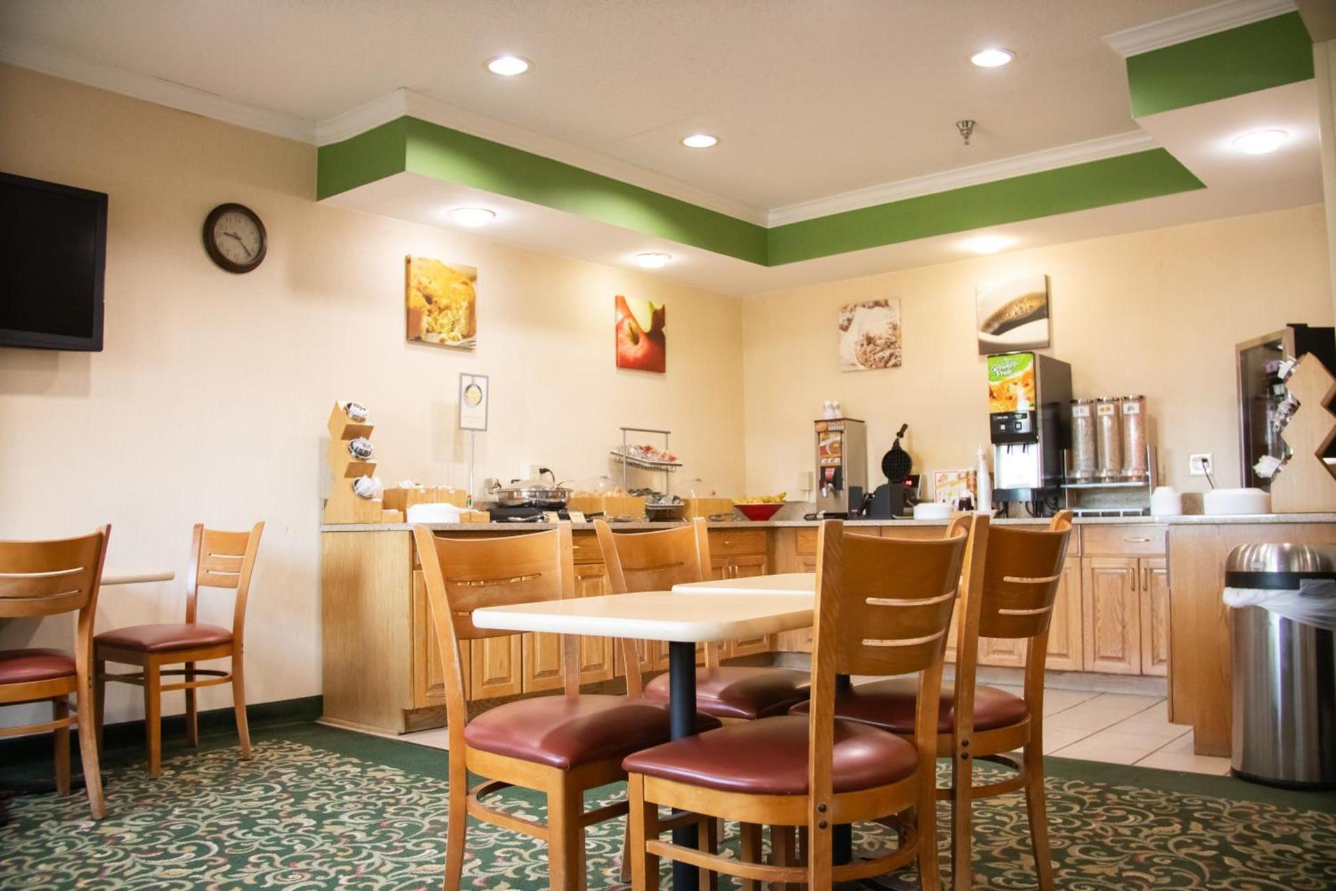 Wingate by Wyndham Sioux City photo 26