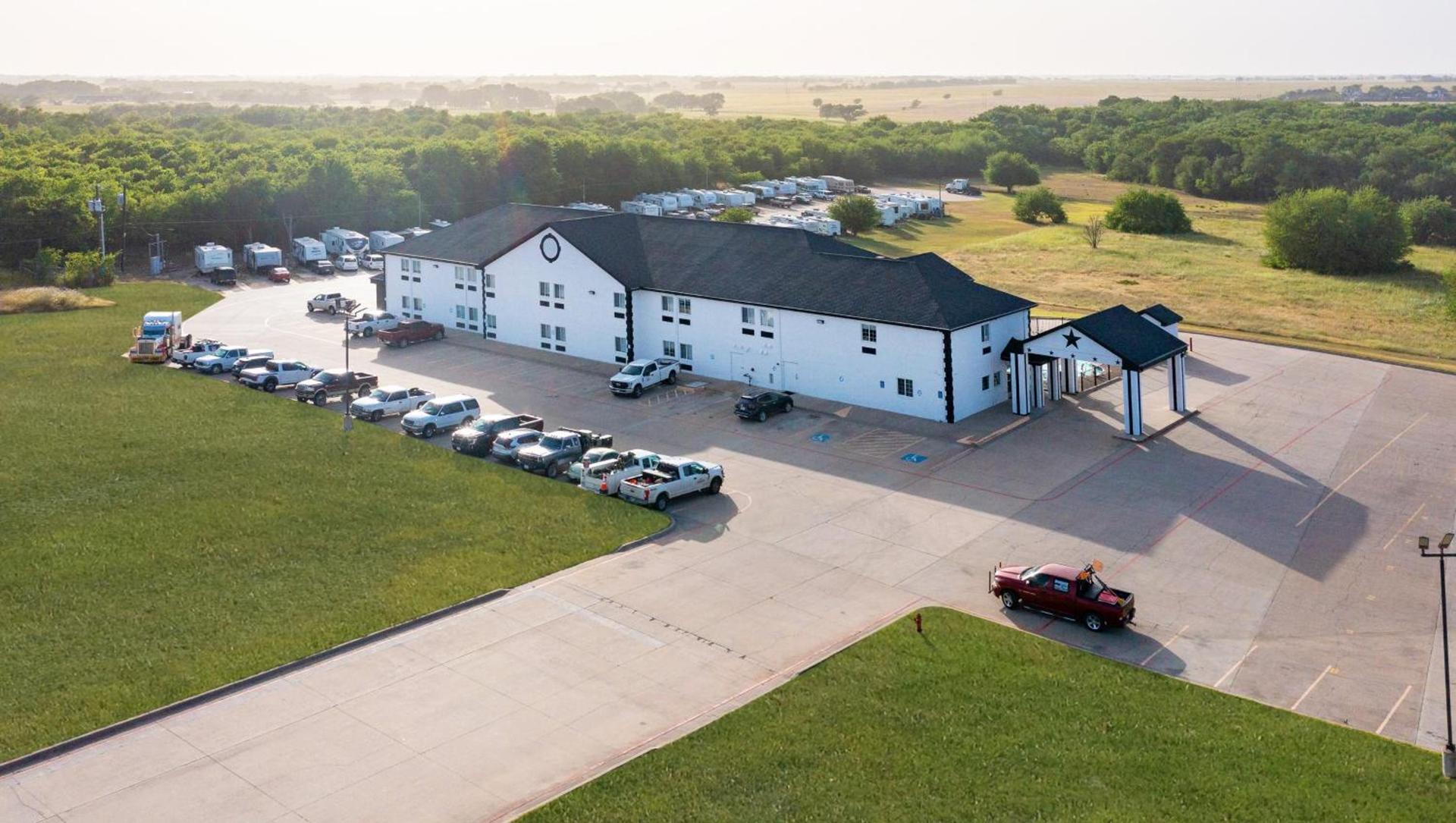 Atria Hotel and RV McGregor photo 3