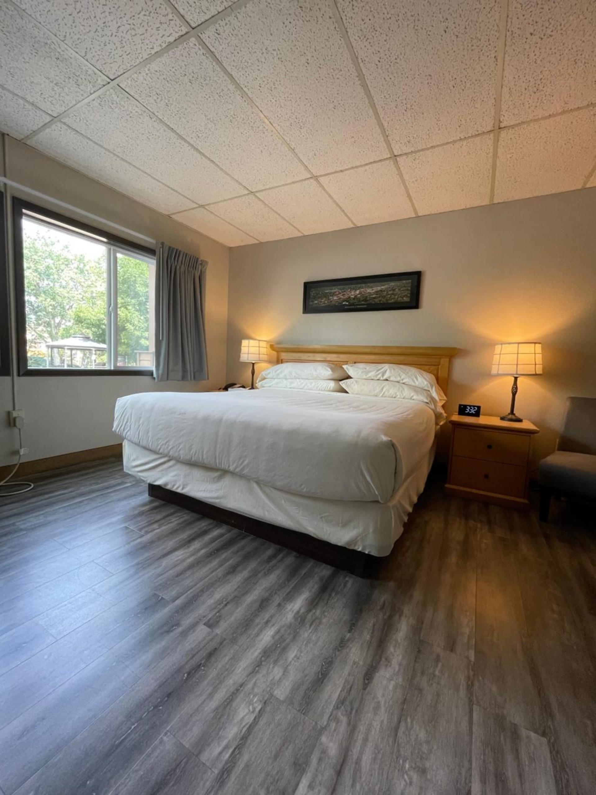 Boulder Twin Lakes Inn photo 12