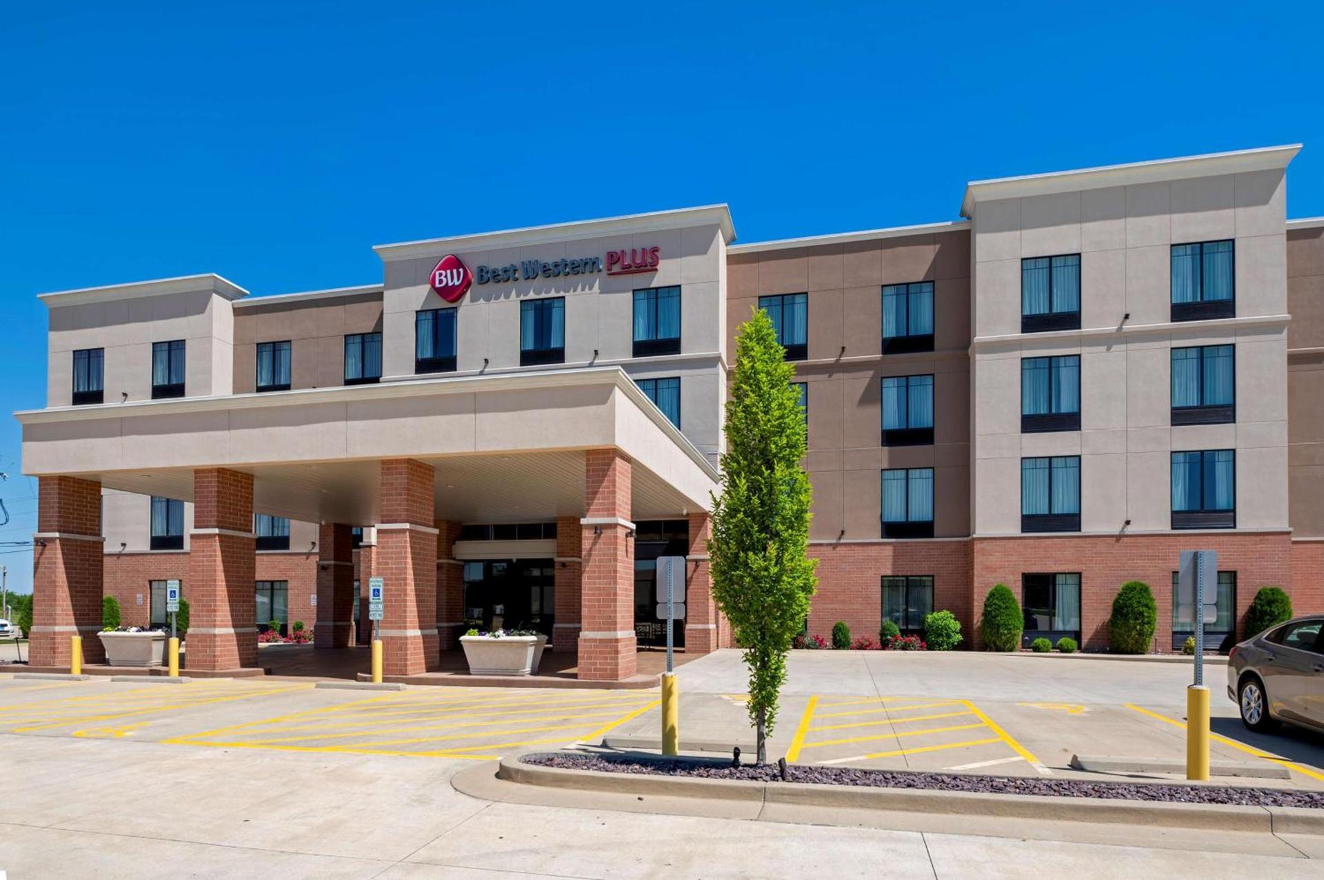 Best Western Plus Centralia Hotel & Suites photo 12