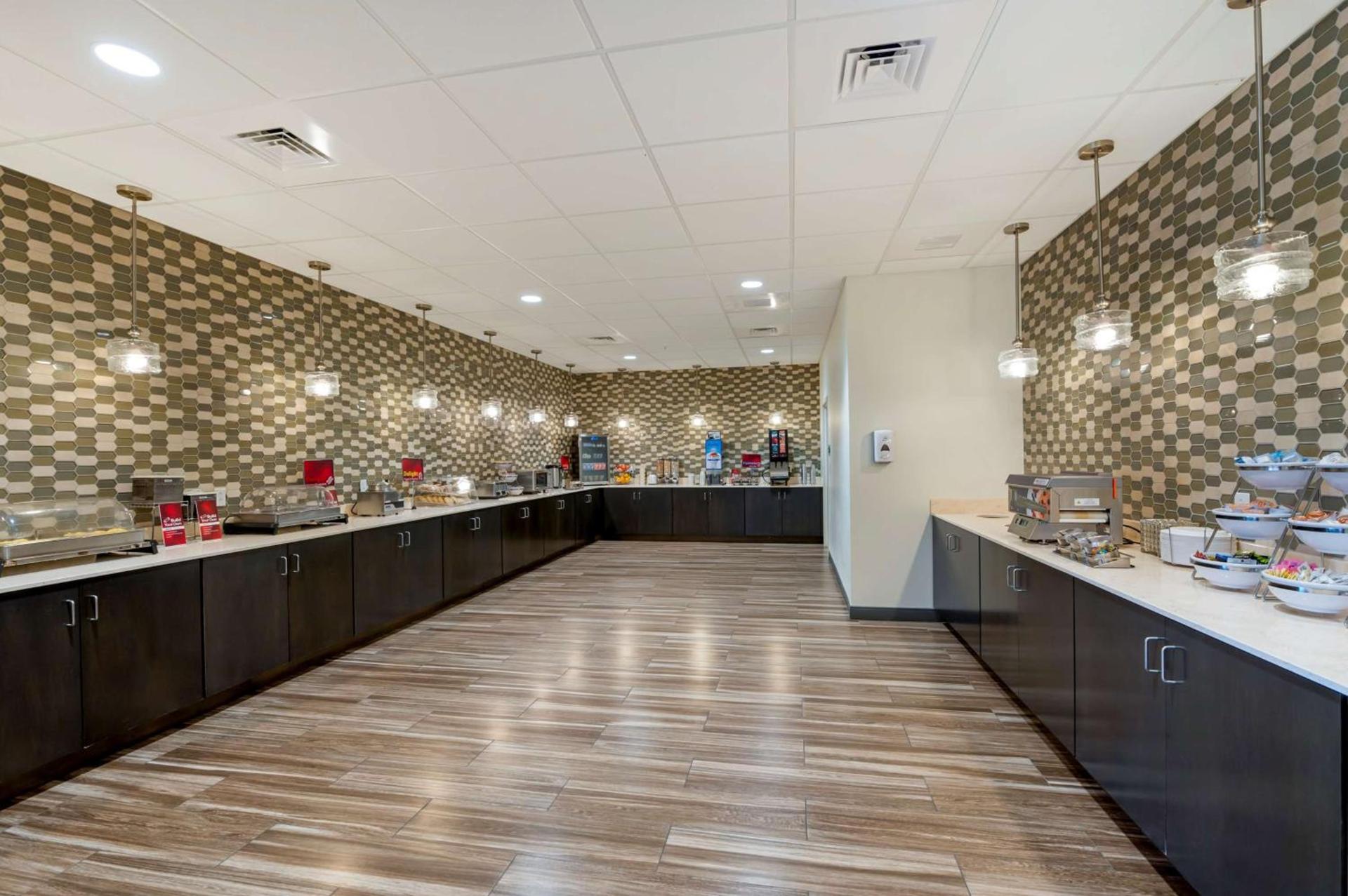 Best Western Plus Centralia Hotel & Suites photo 16