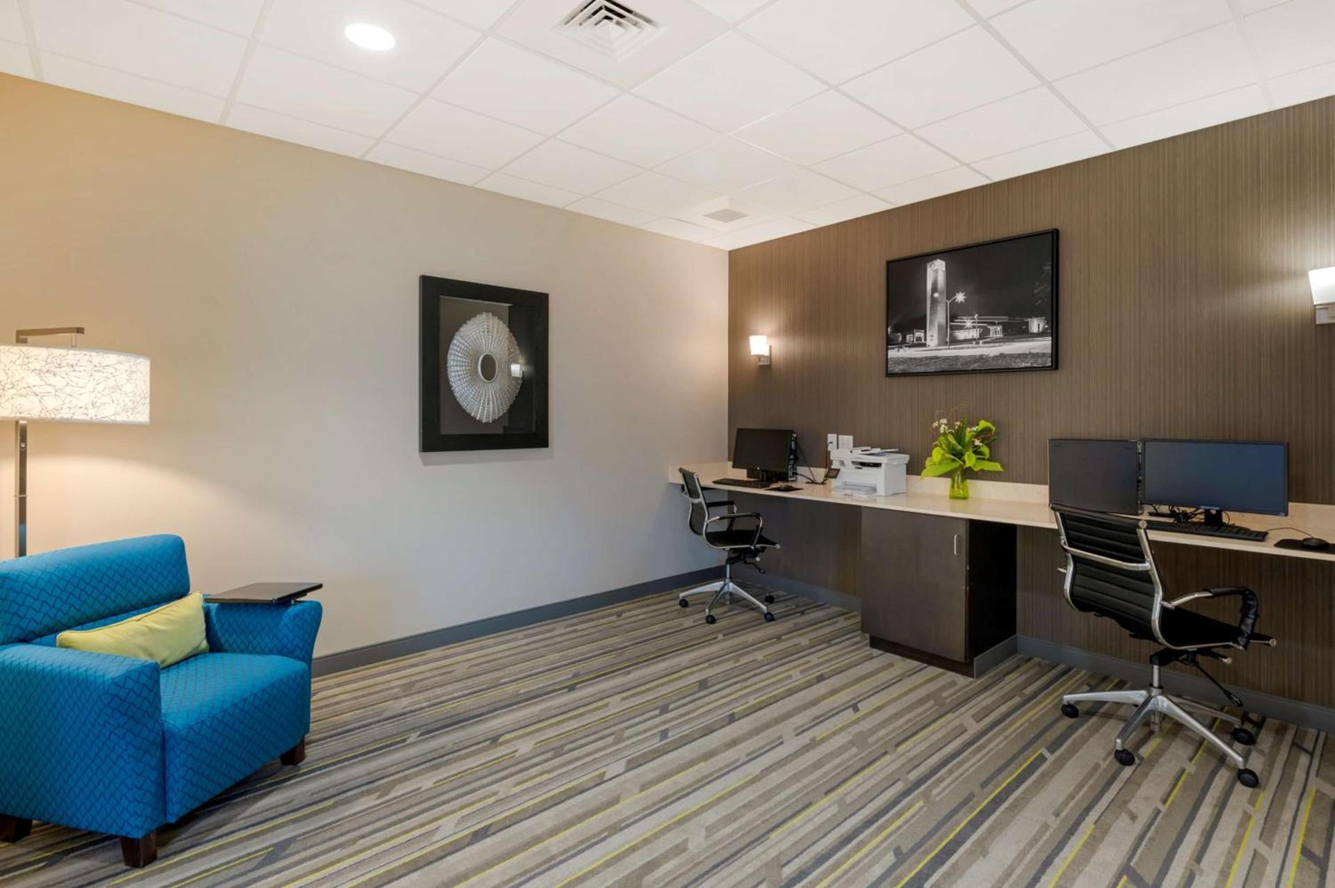 Best Western Plus Centralia Hotel & Suites photo 18