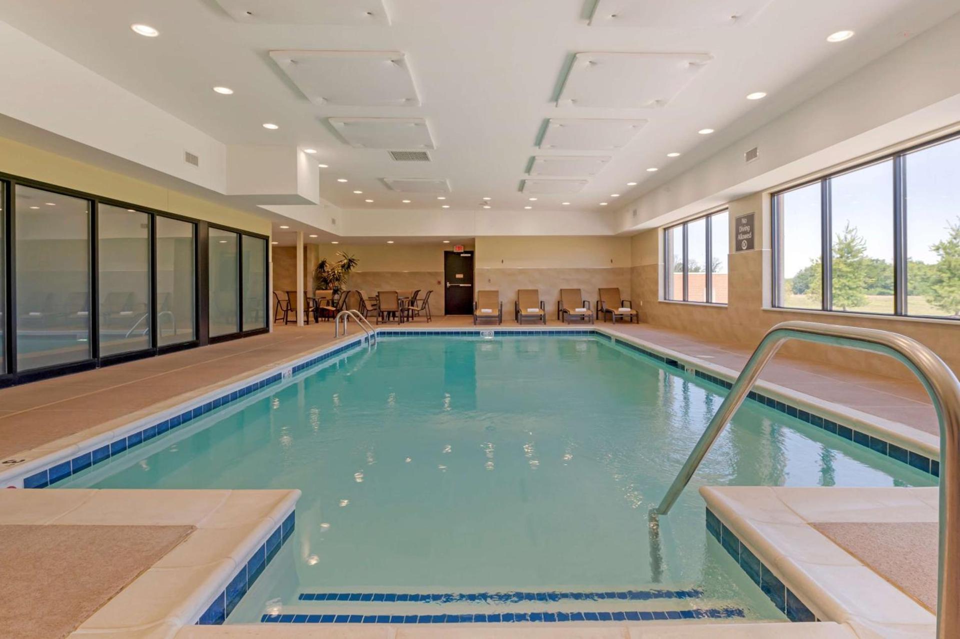 Best Western Plus Centralia Hotel & Suites photo 3