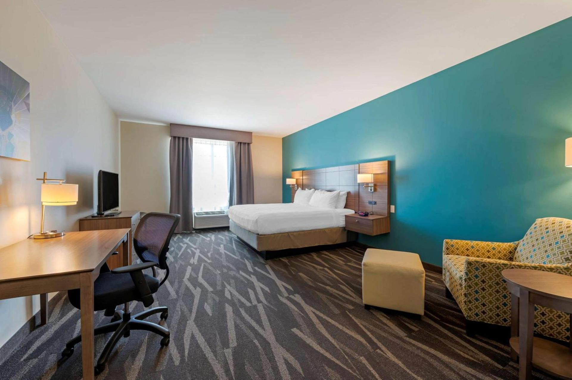 Best Western Plus Centralia Hotel & Suites photo 24