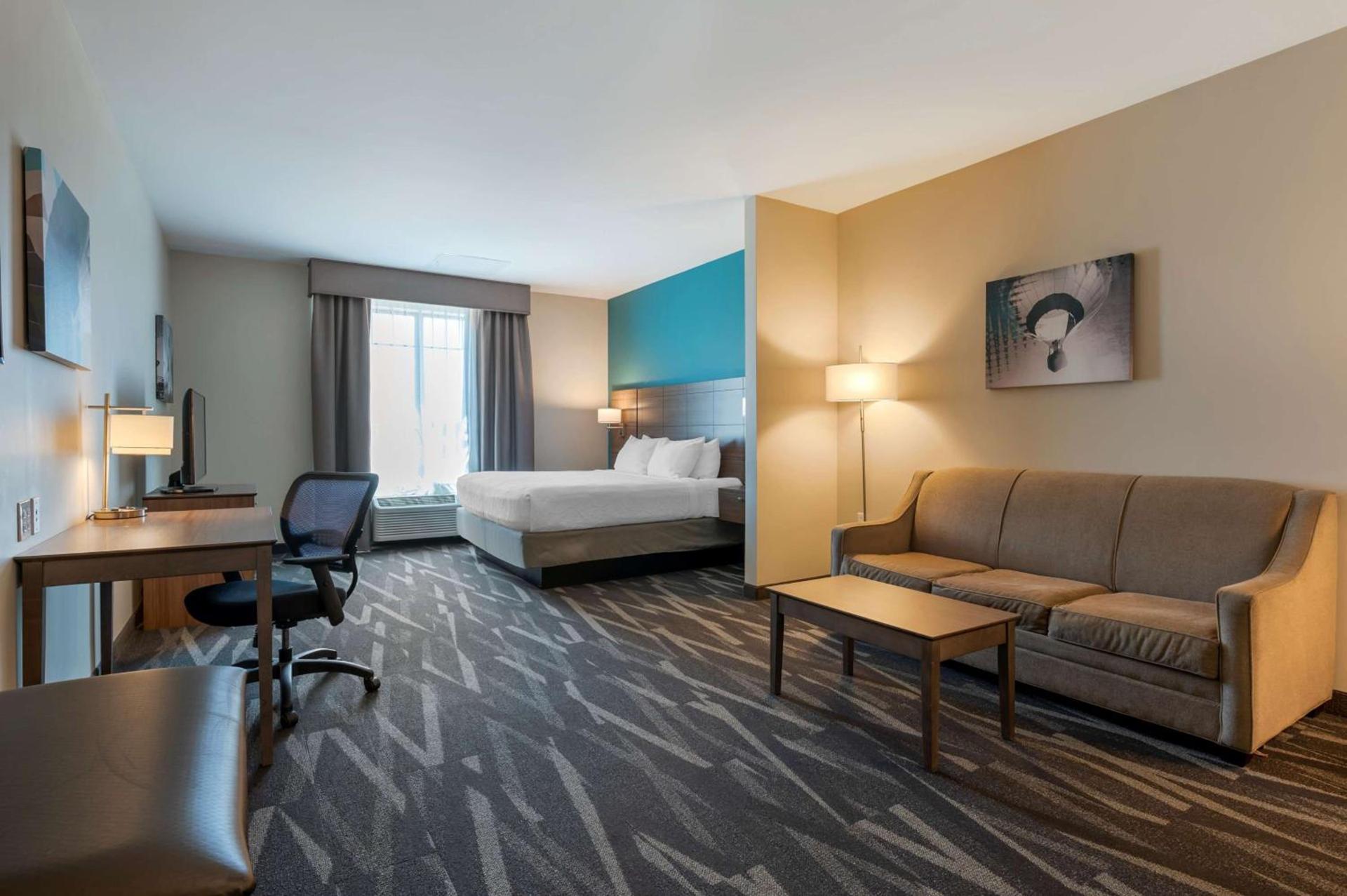 Best Western Plus Centralia Hotel & Suites photo 25
