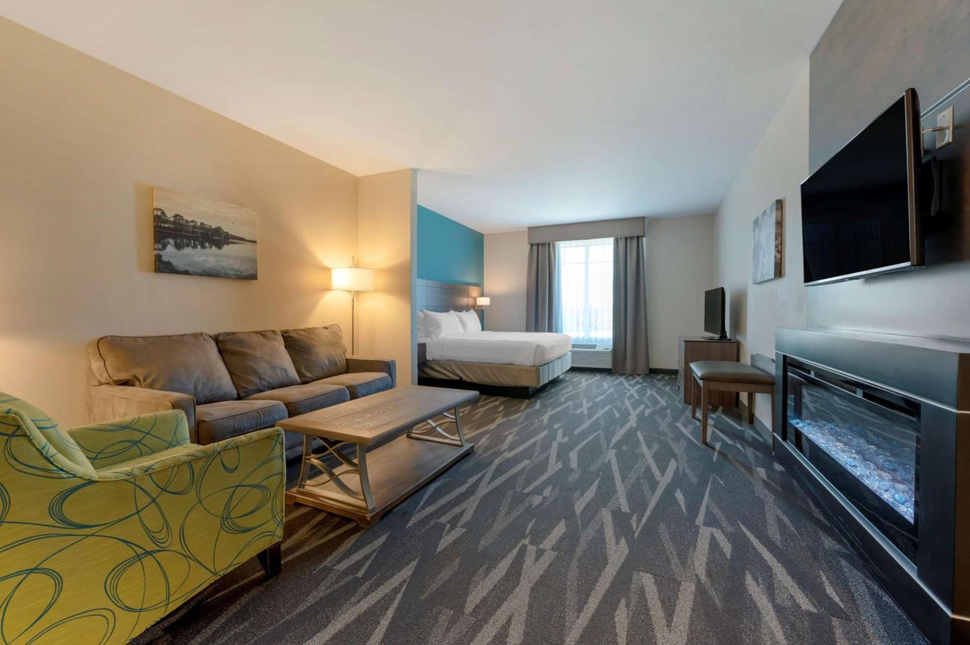 Best Western Plus Centralia Hotel & Suites photo 27