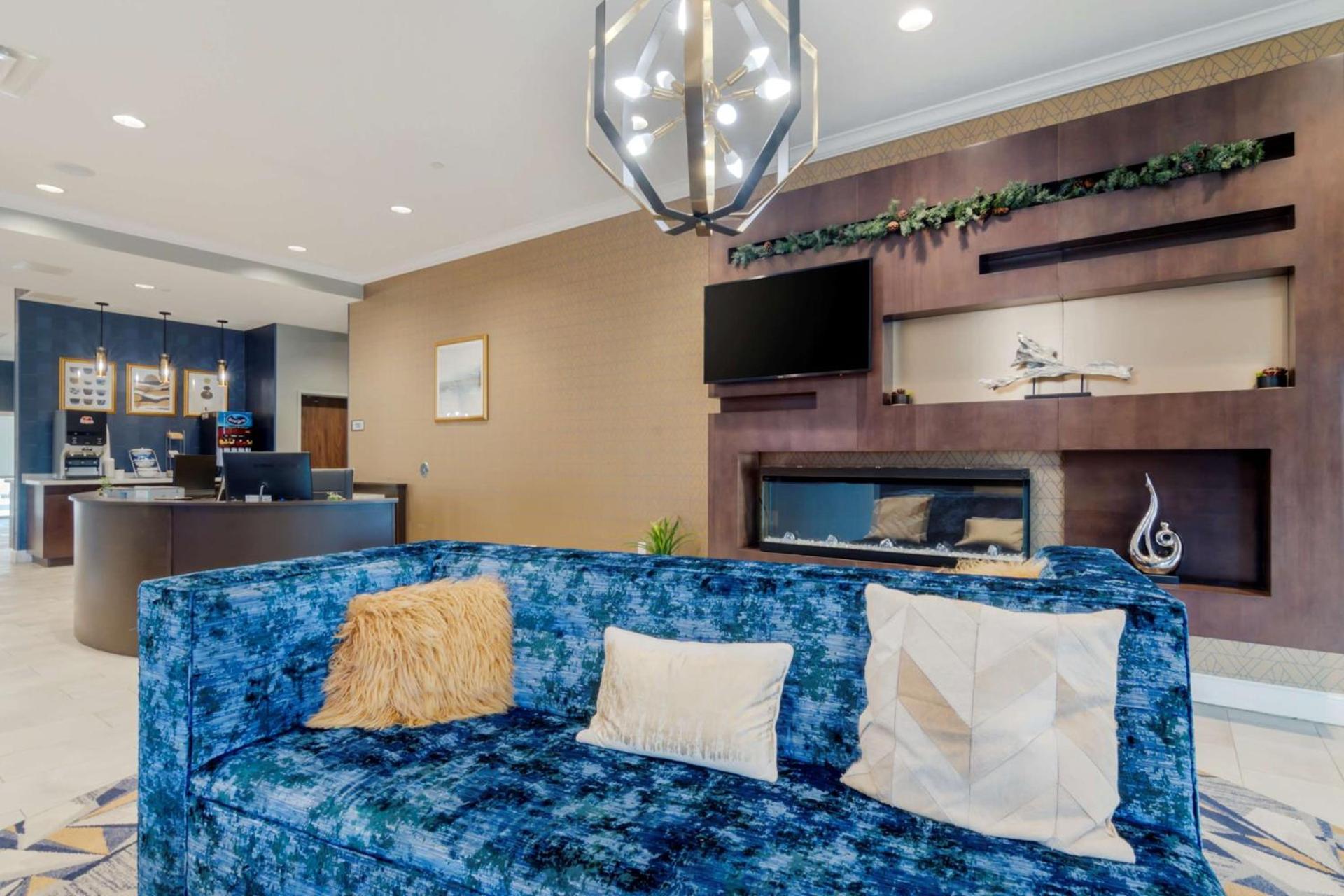 Hyatt Select St Louis Airport photo 2