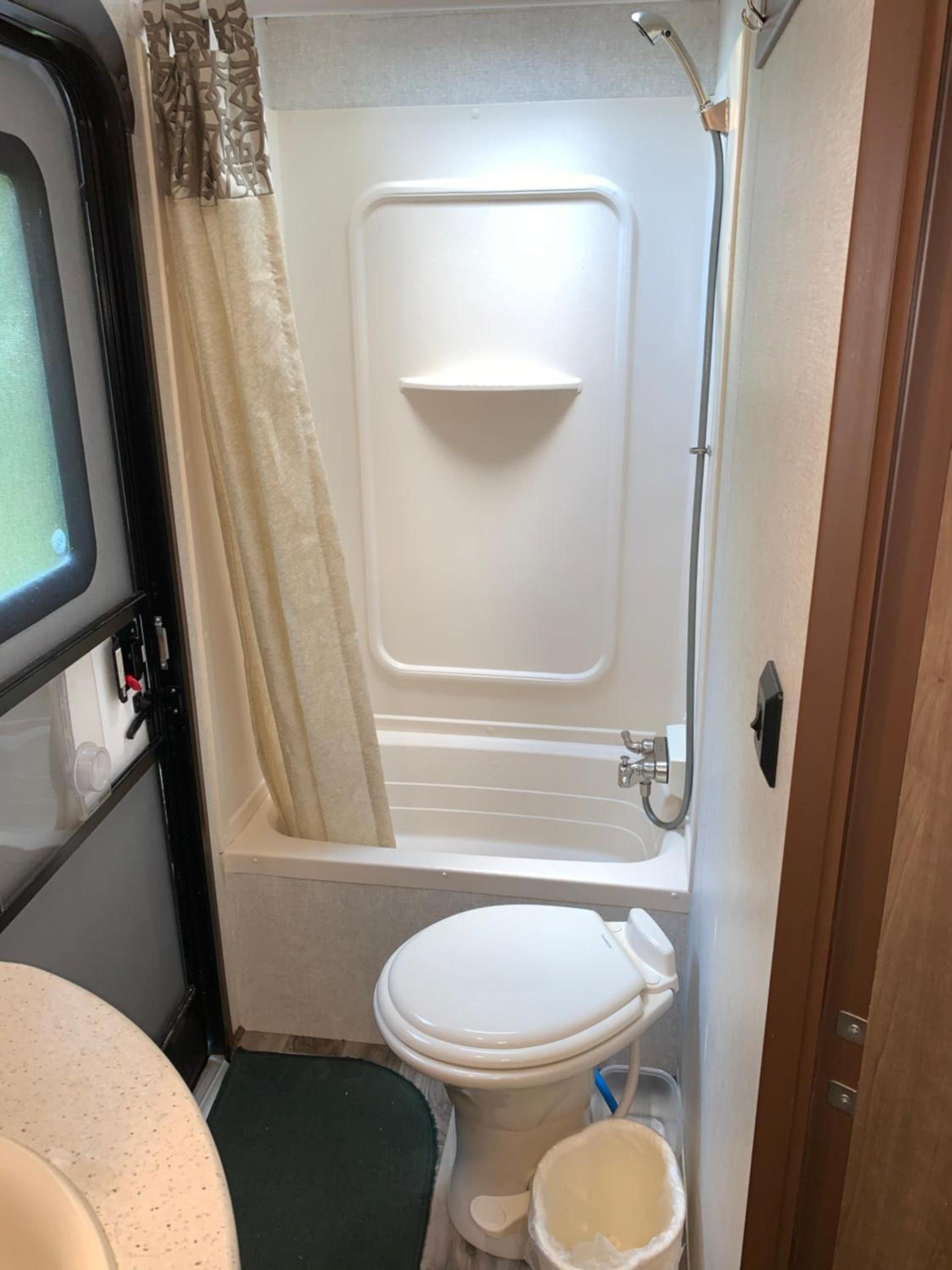 Glacier Haven Inn photo 31