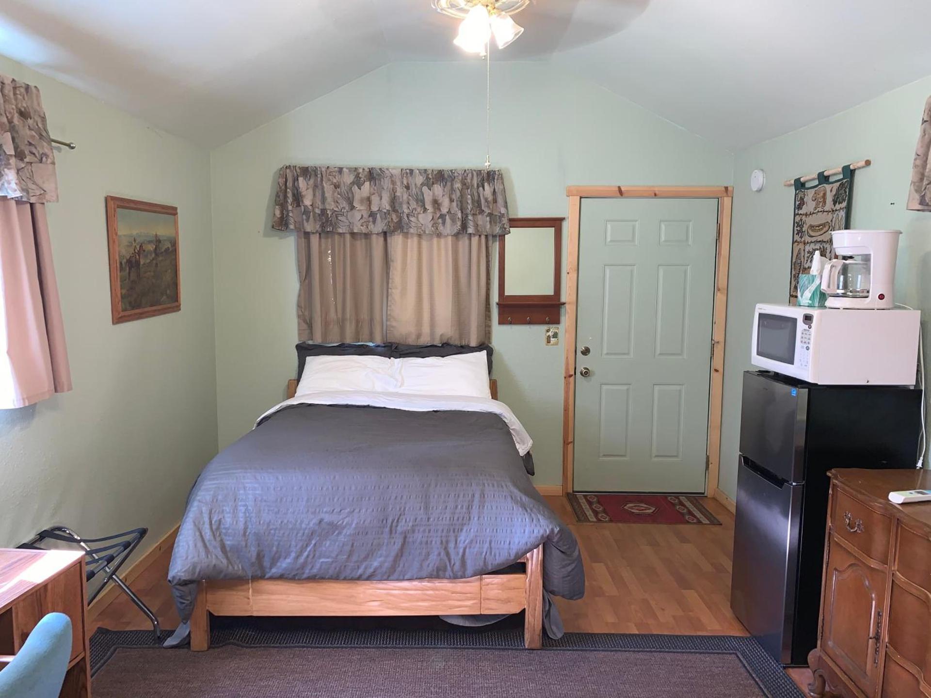 Glacier Haven Inn photo 46