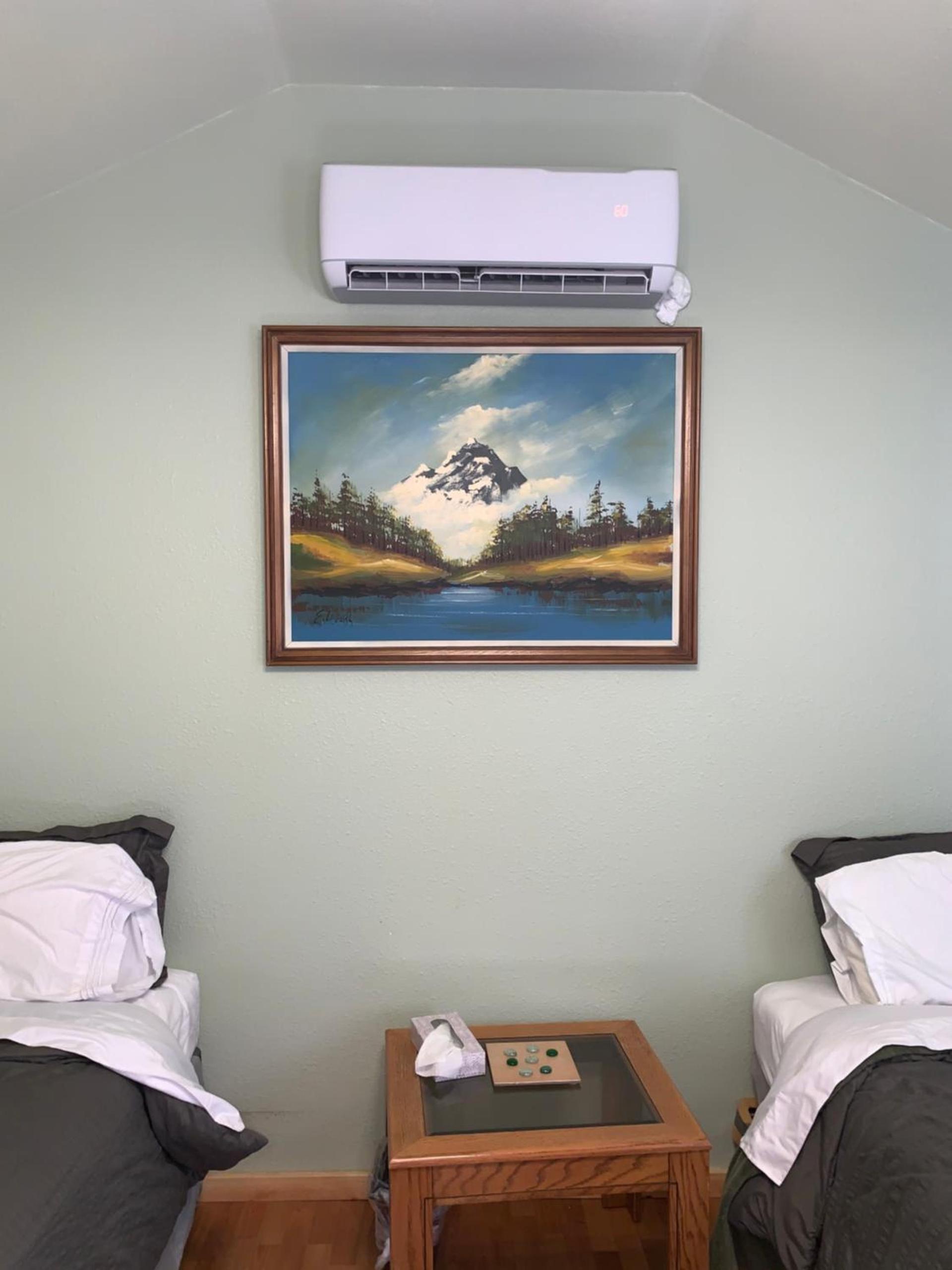 Glacier Haven Inn photo 45