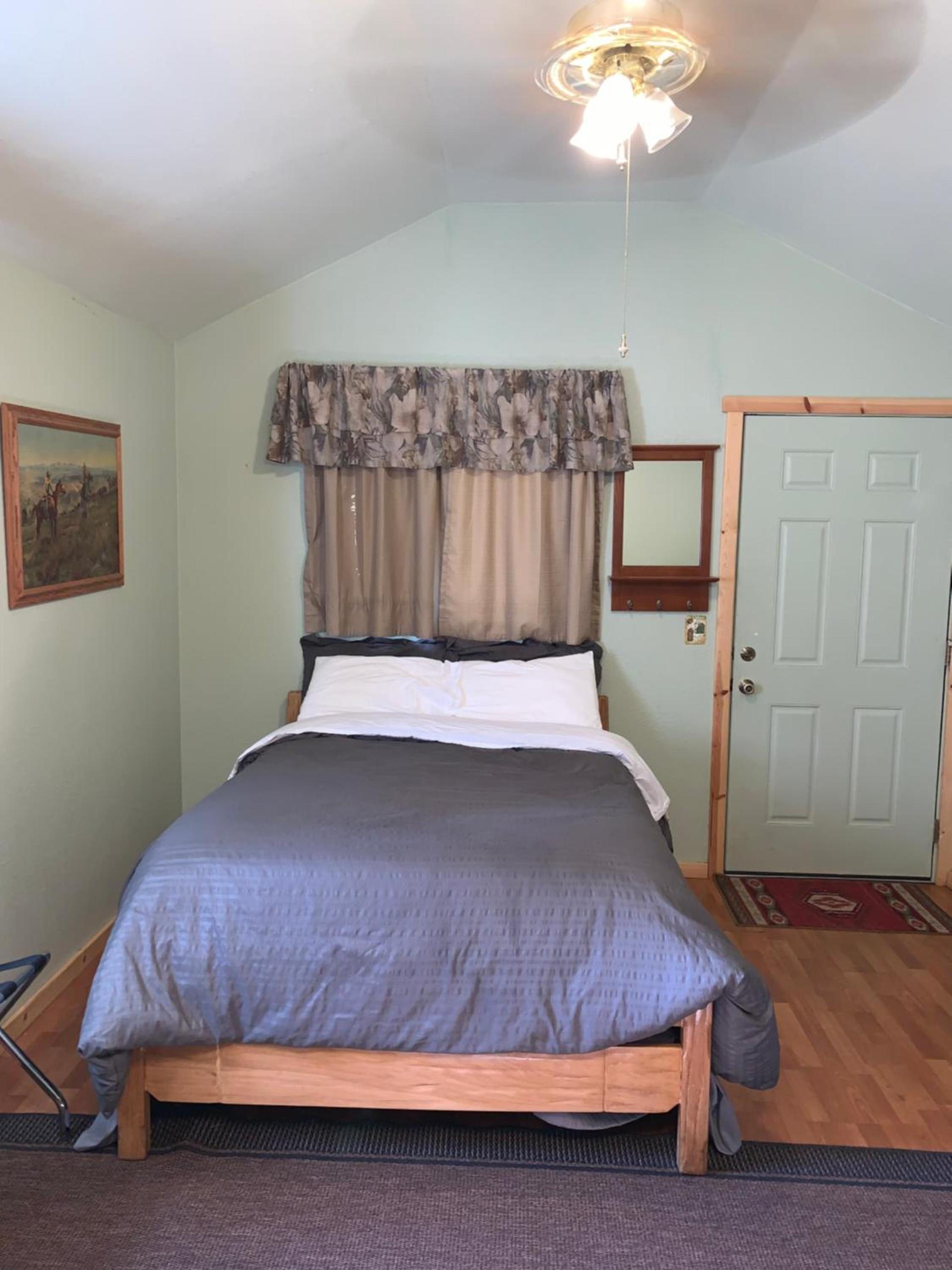Glacier Haven Inn photo 44