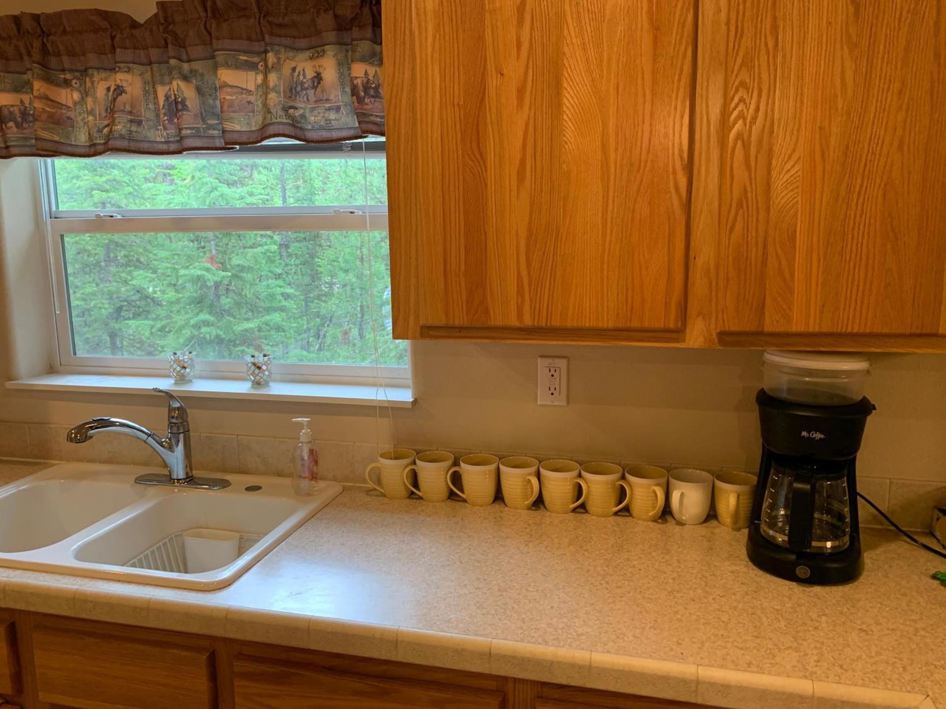 Glacier Haven Inn photo 58