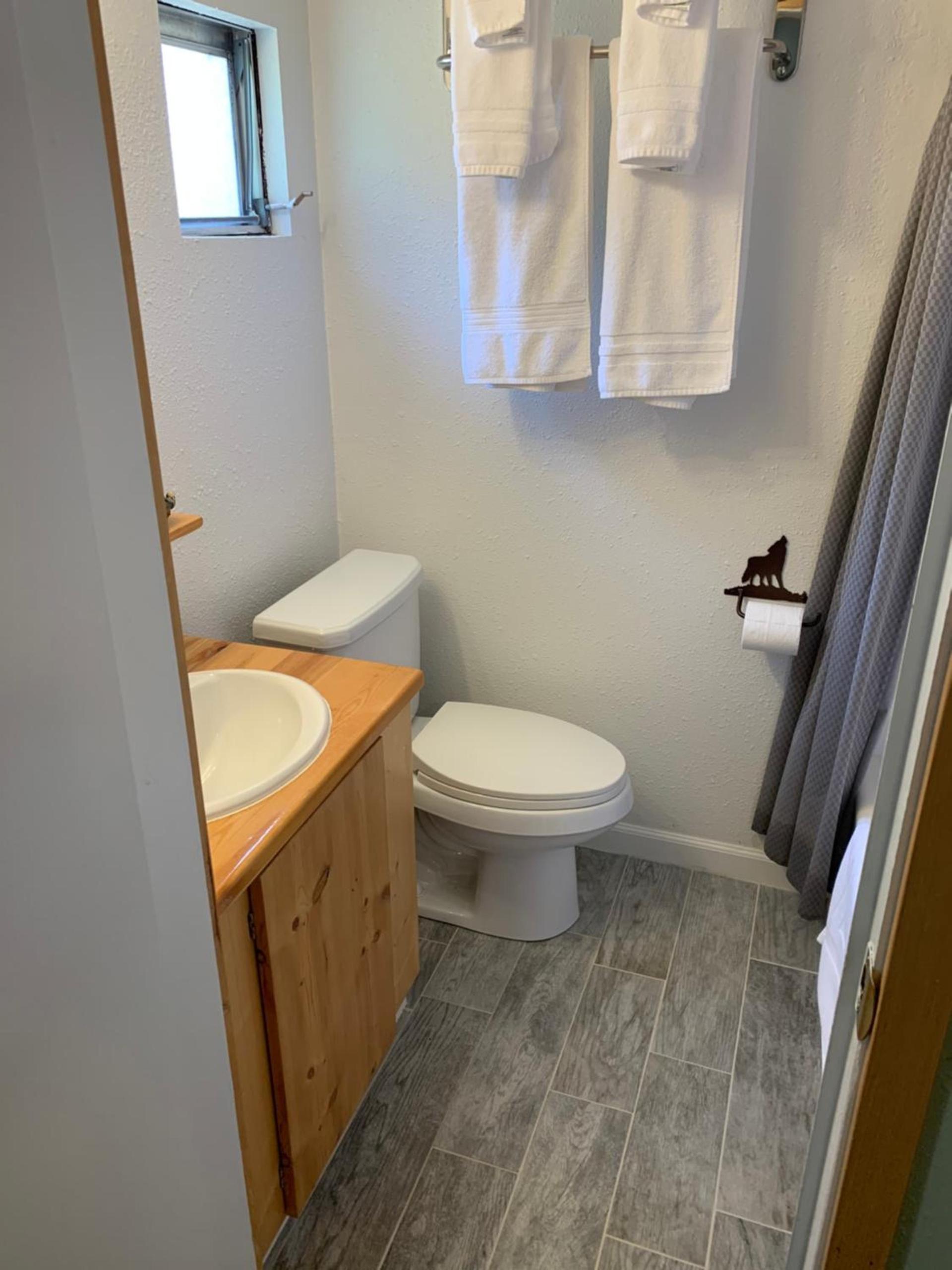 Glacier Haven Inn photo 77