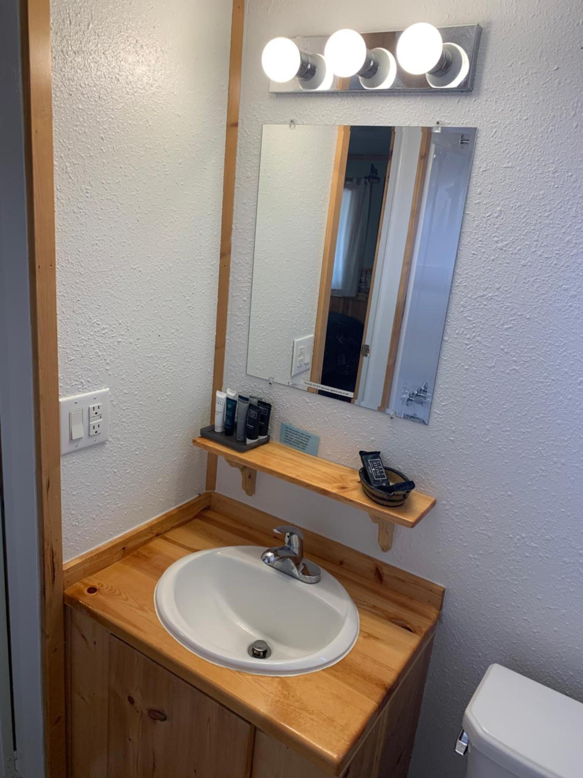 Glacier Haven Inn photo 74