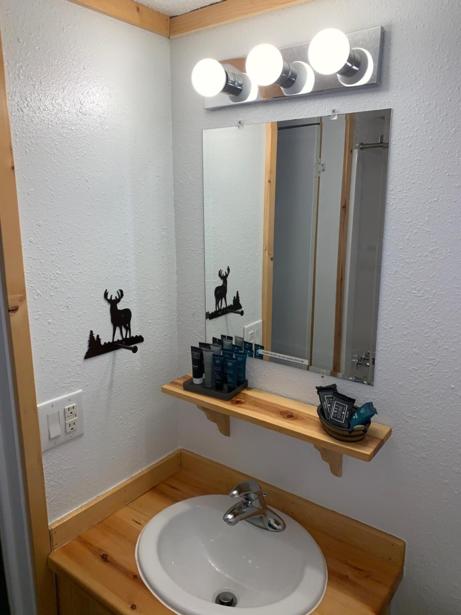 Glacier Haven Inn photo 83
