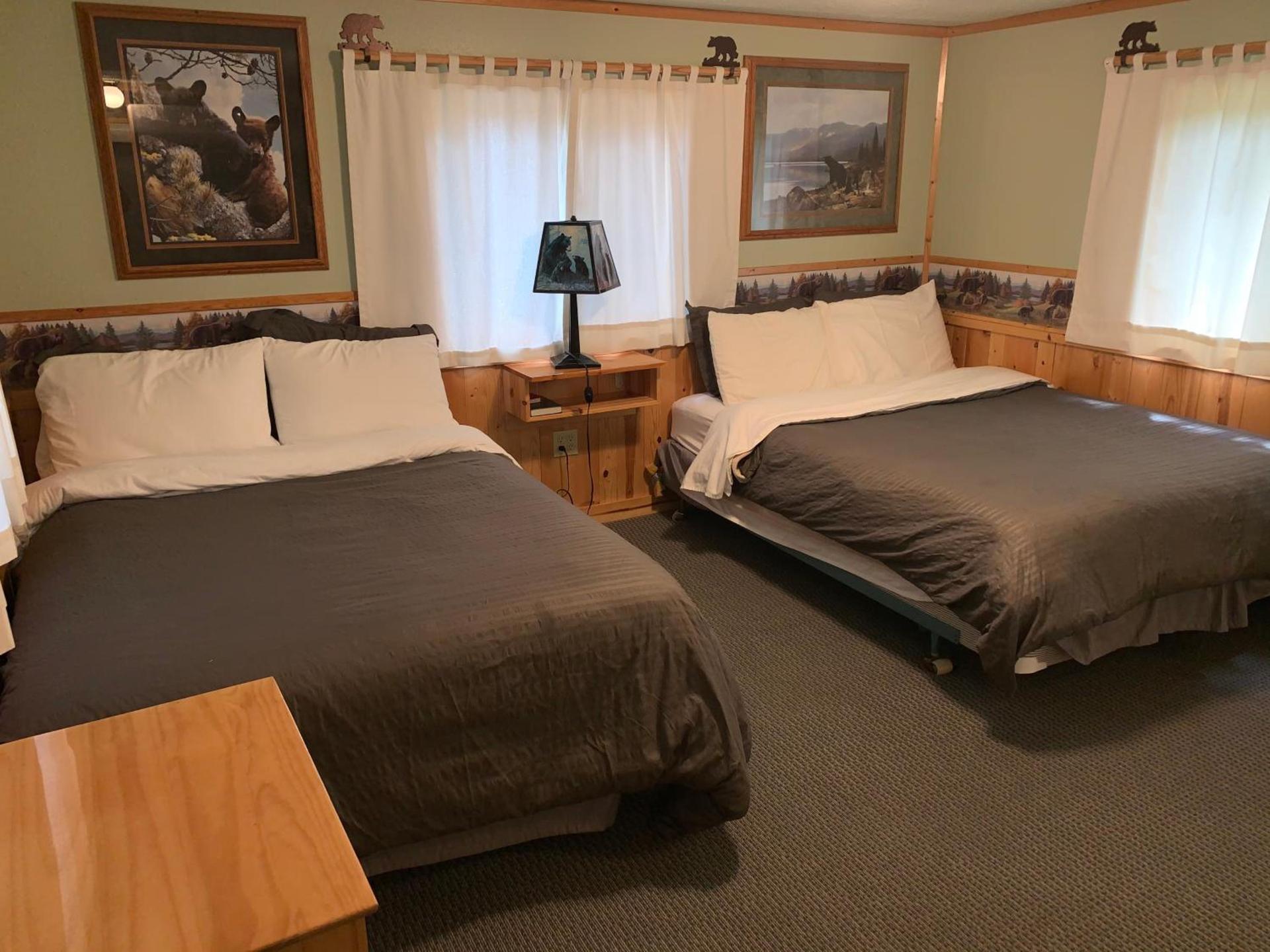 Glacier Haven Inn photo 86