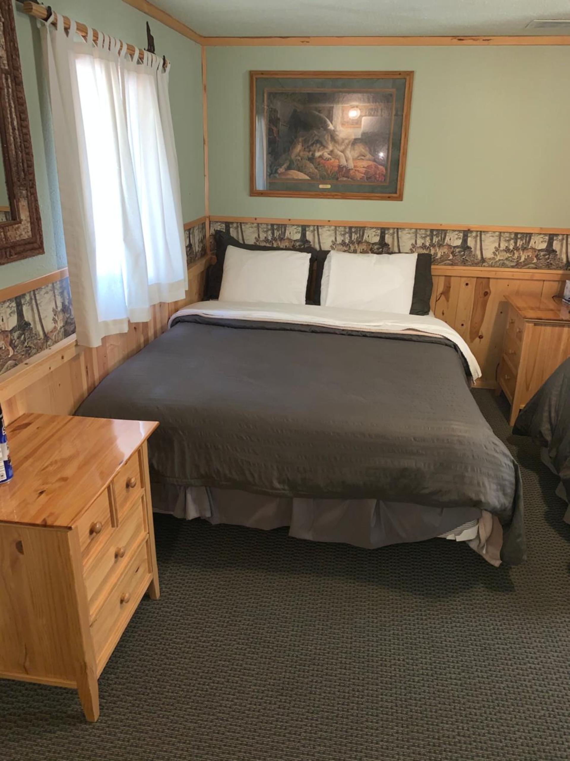 Glacier Haven Inn photo 95