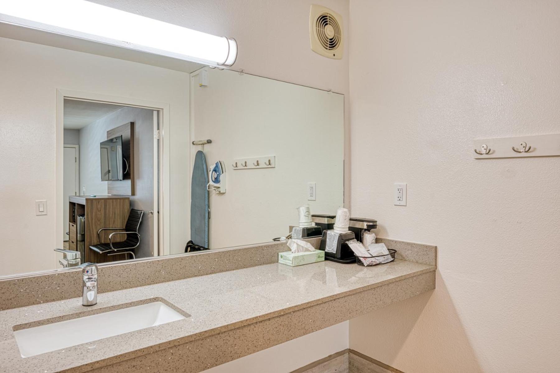 Vagabond Inn San Luis Obispo photo 39