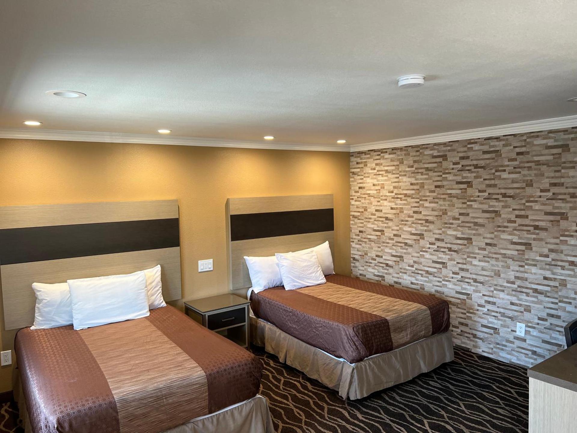 Walnut Inn & Suites West Covina photo 16