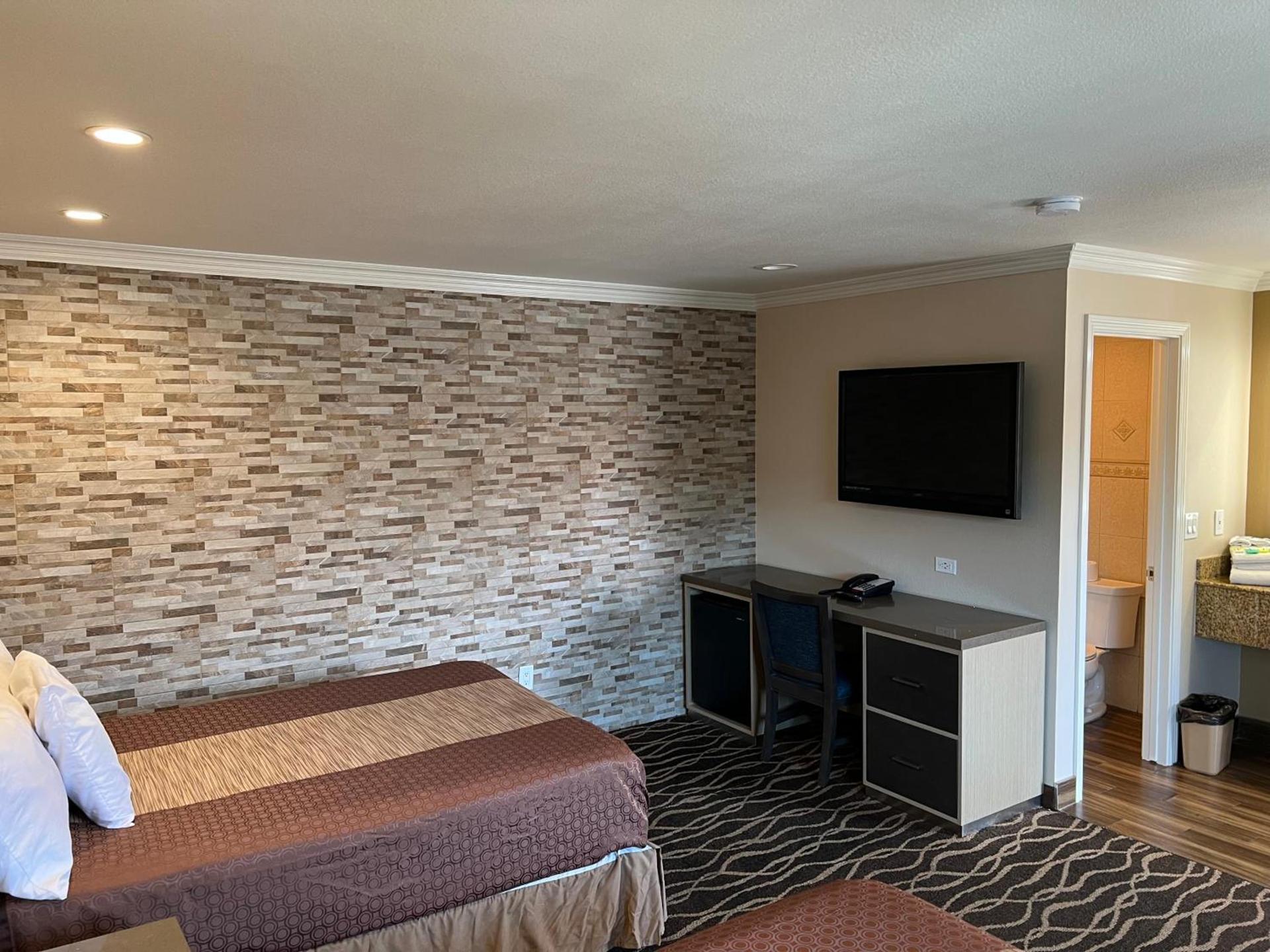 Walnut Inn & Suites West Covina photo 15