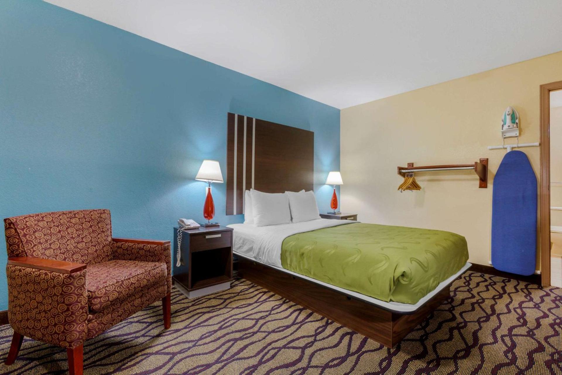 Quality Inn Columbus-East photo 30