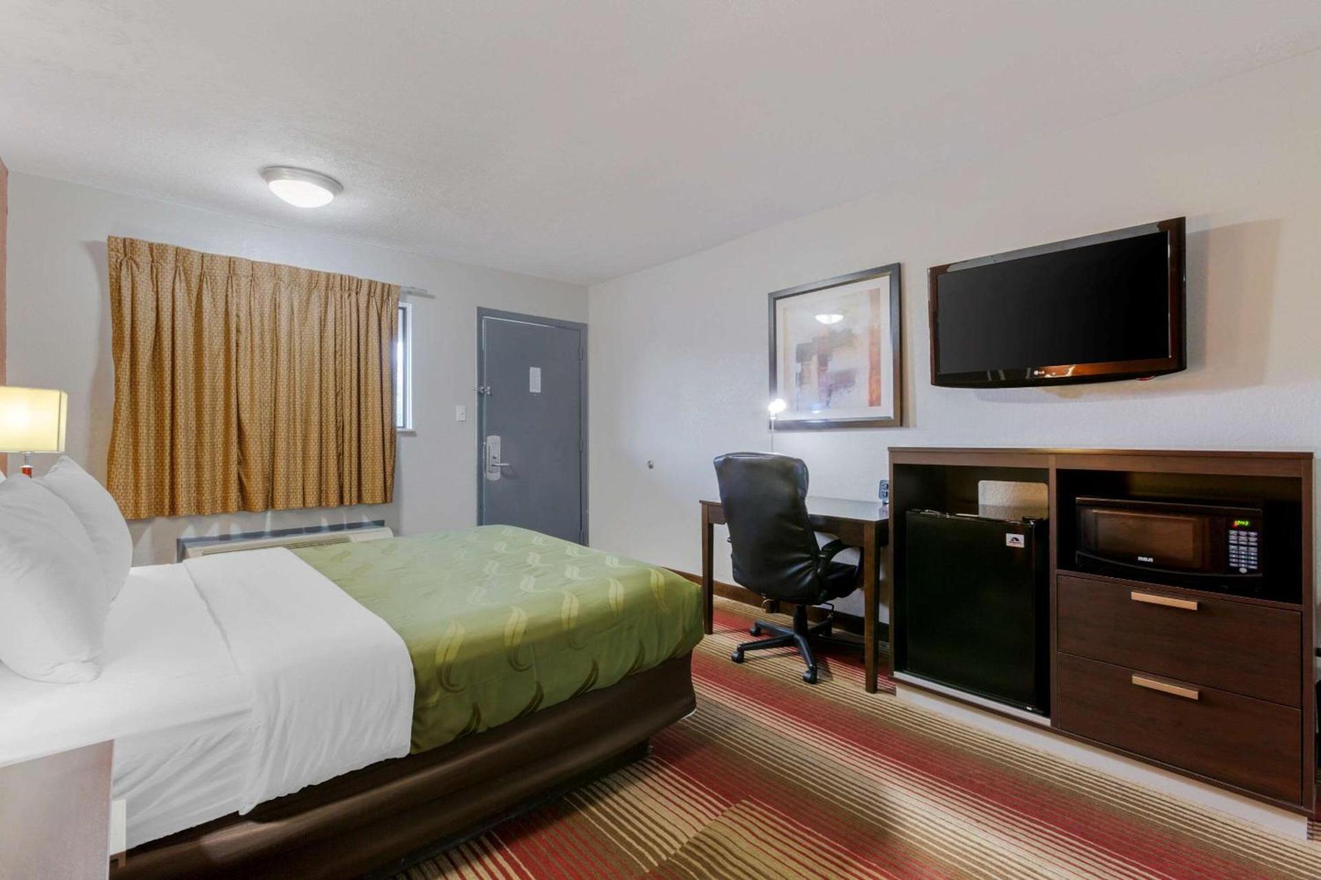Quality Inn Columbus-East photo 36