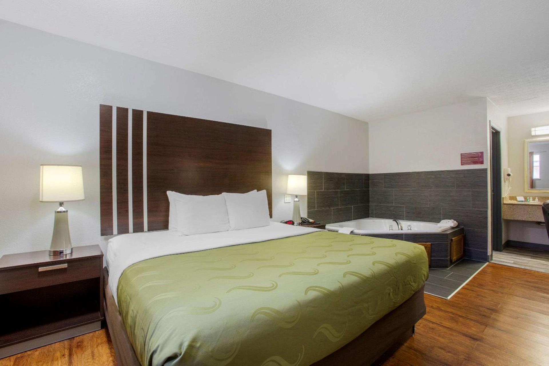 Quality Inn Columbus-East photo 29
